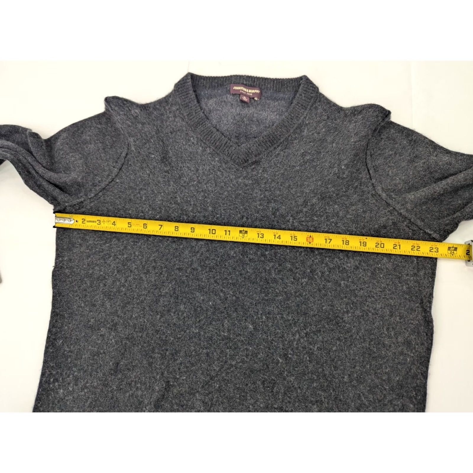 Johnston & Murphy Johnston & Murphy Wool Blend V-Neck Pullover Sweater Men's XL Gray Solid Knit Size US XL / EU 56 / 4 - 6 Thumbnail