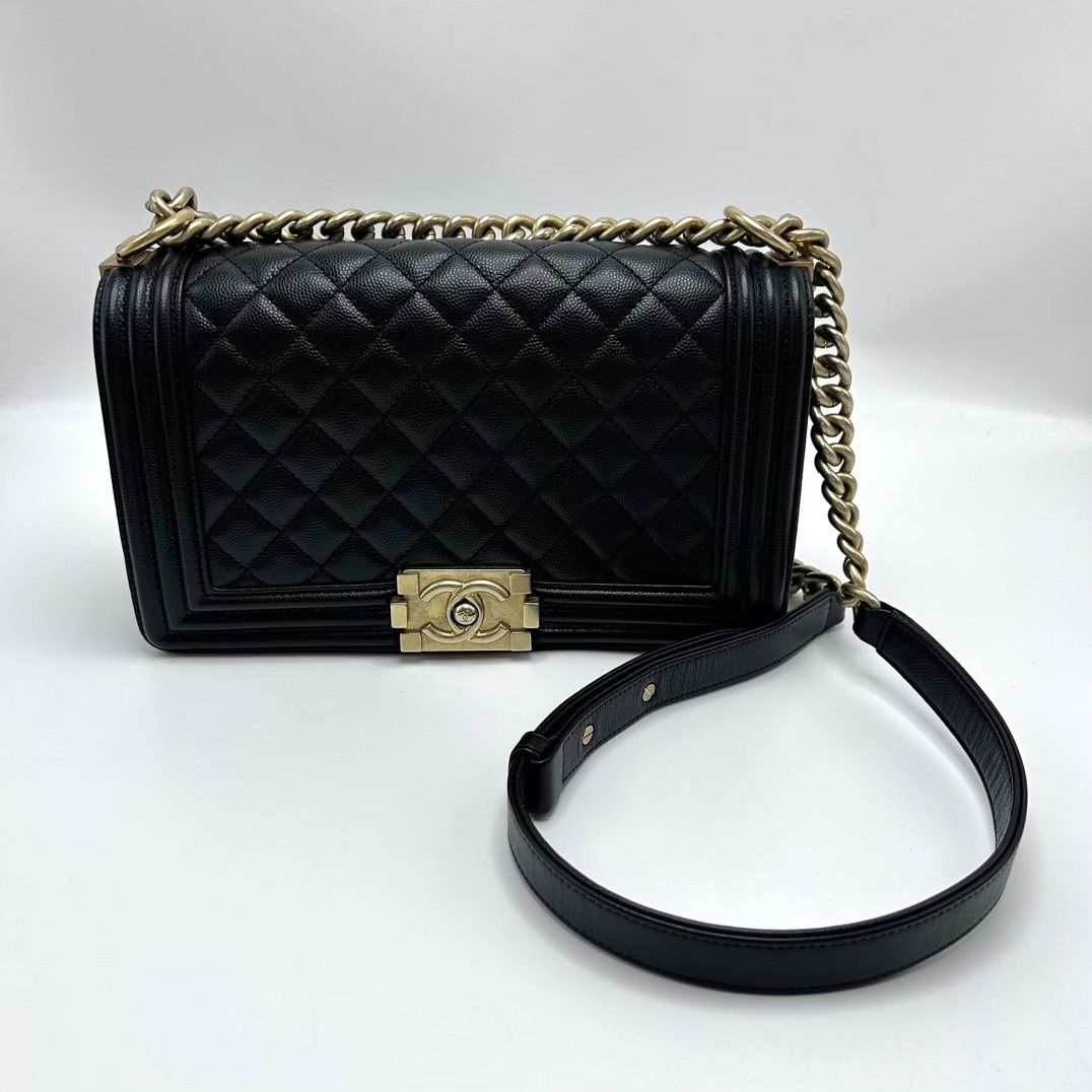 Chanel Pre-loved Bag Very good condition Size ONE SIZE - 1 Thumbnail