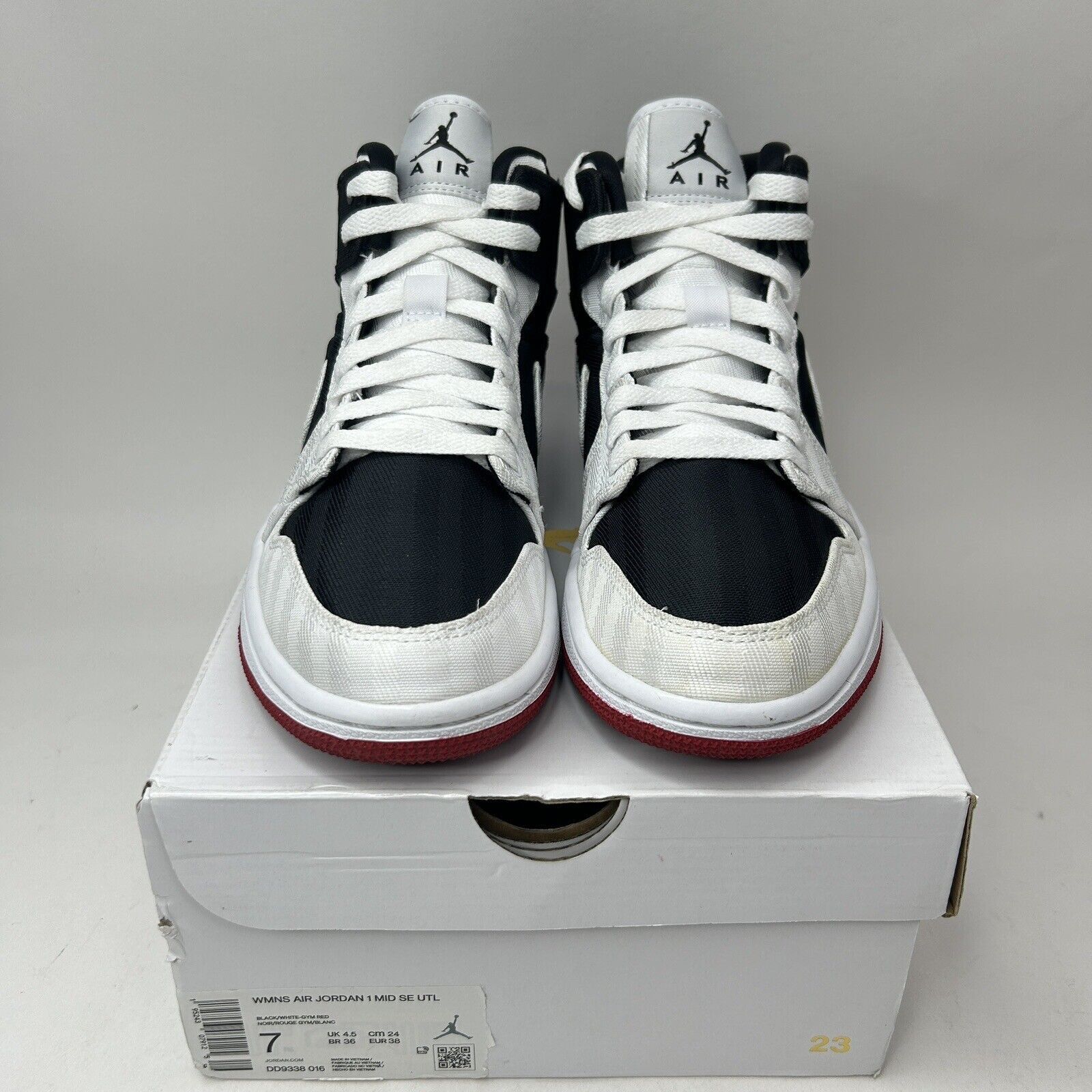 Jordan Brand Nike Air Jordan 1 Mid SE WMNS “Utility/Black Gym Red” Size US 7 / IT 37 - 2 Thumbnail
