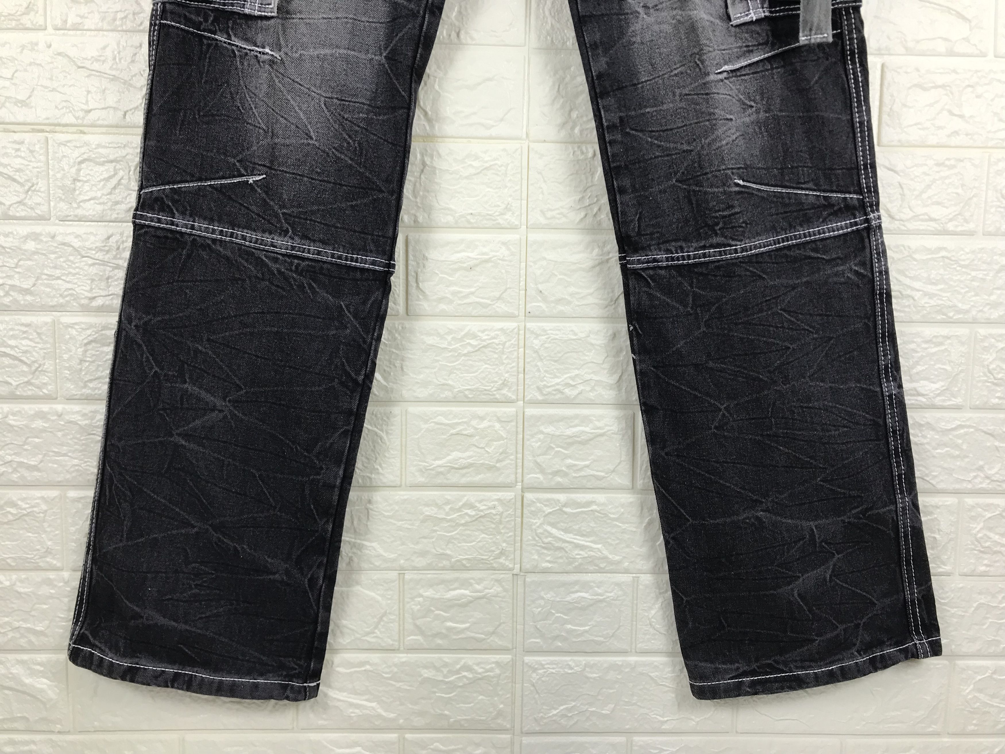 Urban Outfitters Vintage Japanese Urban Seditionaries Faded Black Cargo Jeans Size US 34 / EU 50 - 4 Thumbnail