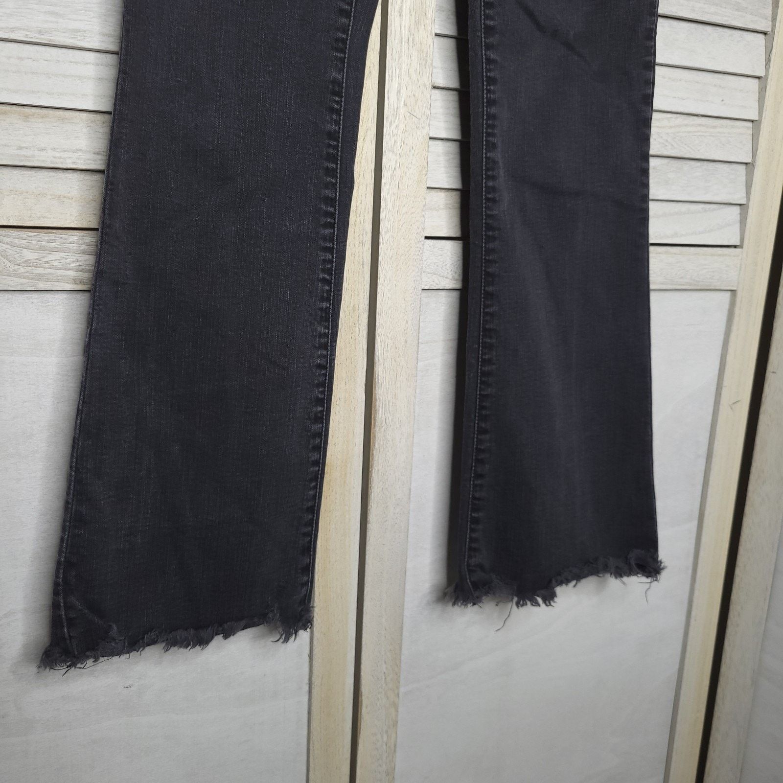Madewell Madewell Cali Demi Boot High Rise Raw Hems Jeans Size 25T Size 26" / US 2 / IT 38 - 8 Thumbnail