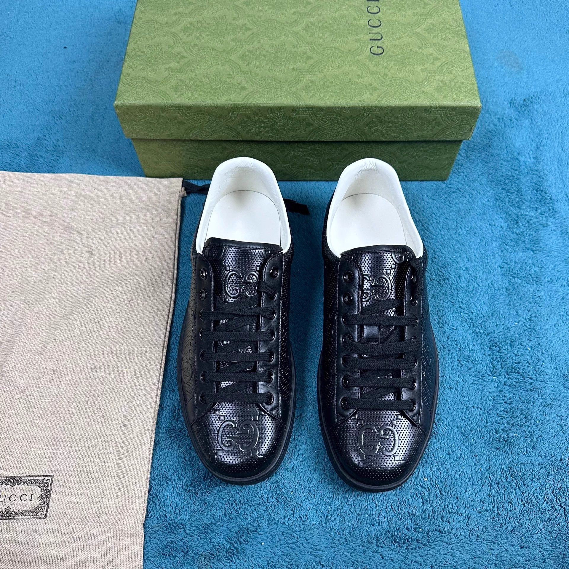 Gucci Gucci ACE GG embossed low-top sneaker black 40.5/6.5 Size US 7.5 / EU 40-41 - 1 Thumbnail