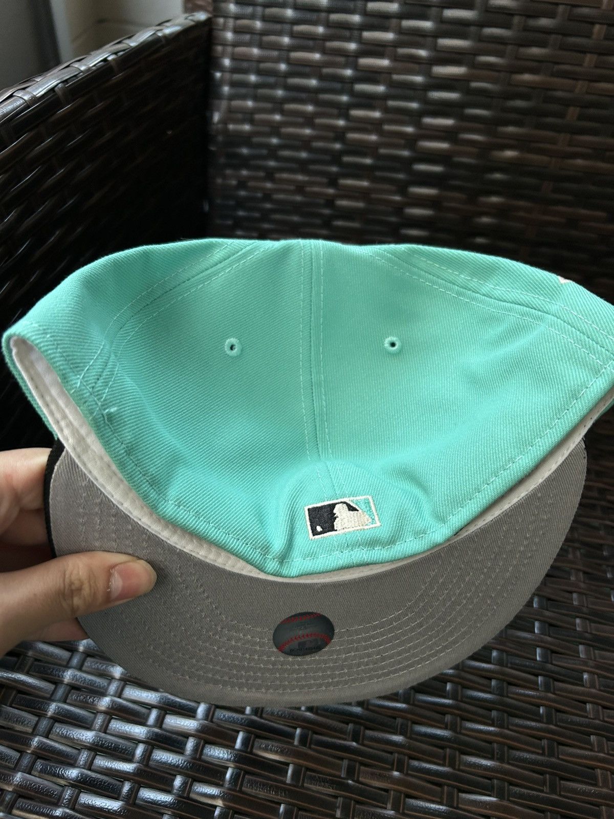 Hat Club × New Era (Sz 7 5/8) New Era 59fifty NY Yankees 1999 WS Tiffany Grey Size ONE SIZE - 4 Thumbnail