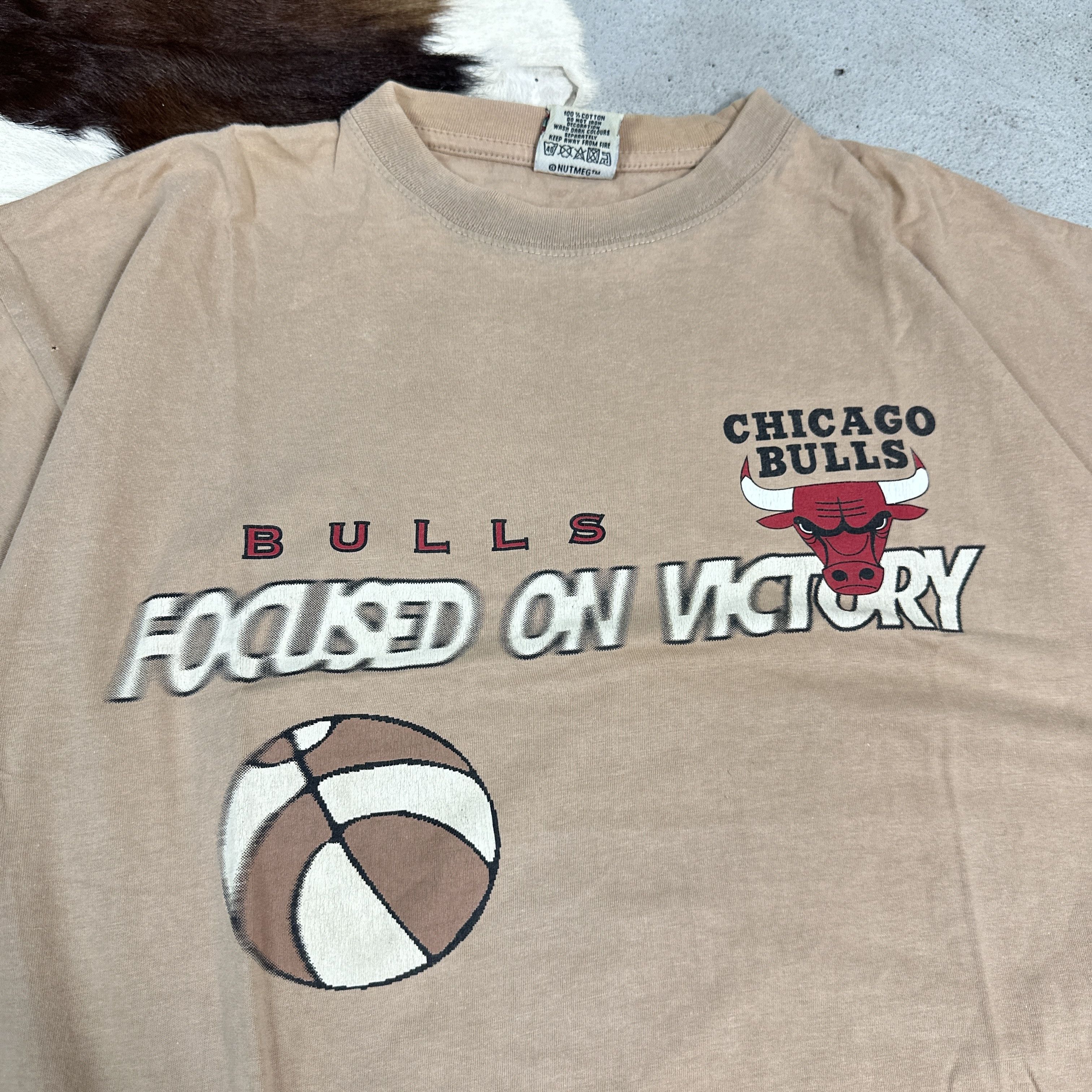 Vintage Vintage Sportswear Oversize Chicago Bulls 90s T-shirt Size US XL / EU 56 / 4 - 2 Thumbnail