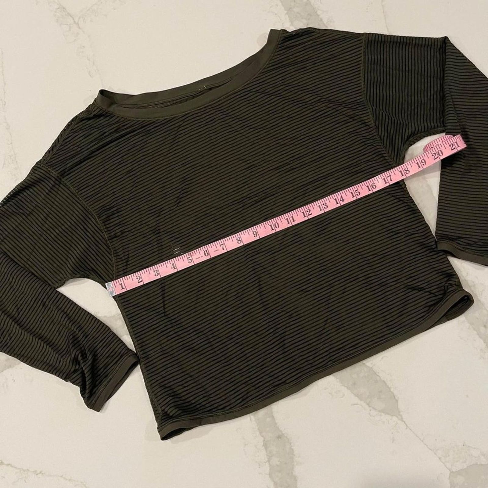 Lululemon Lululemon Lean In CS Top Dark Olive Mesh Stripe Womens Small Size S / US 4 / IT 40 - 6 Thumbnail