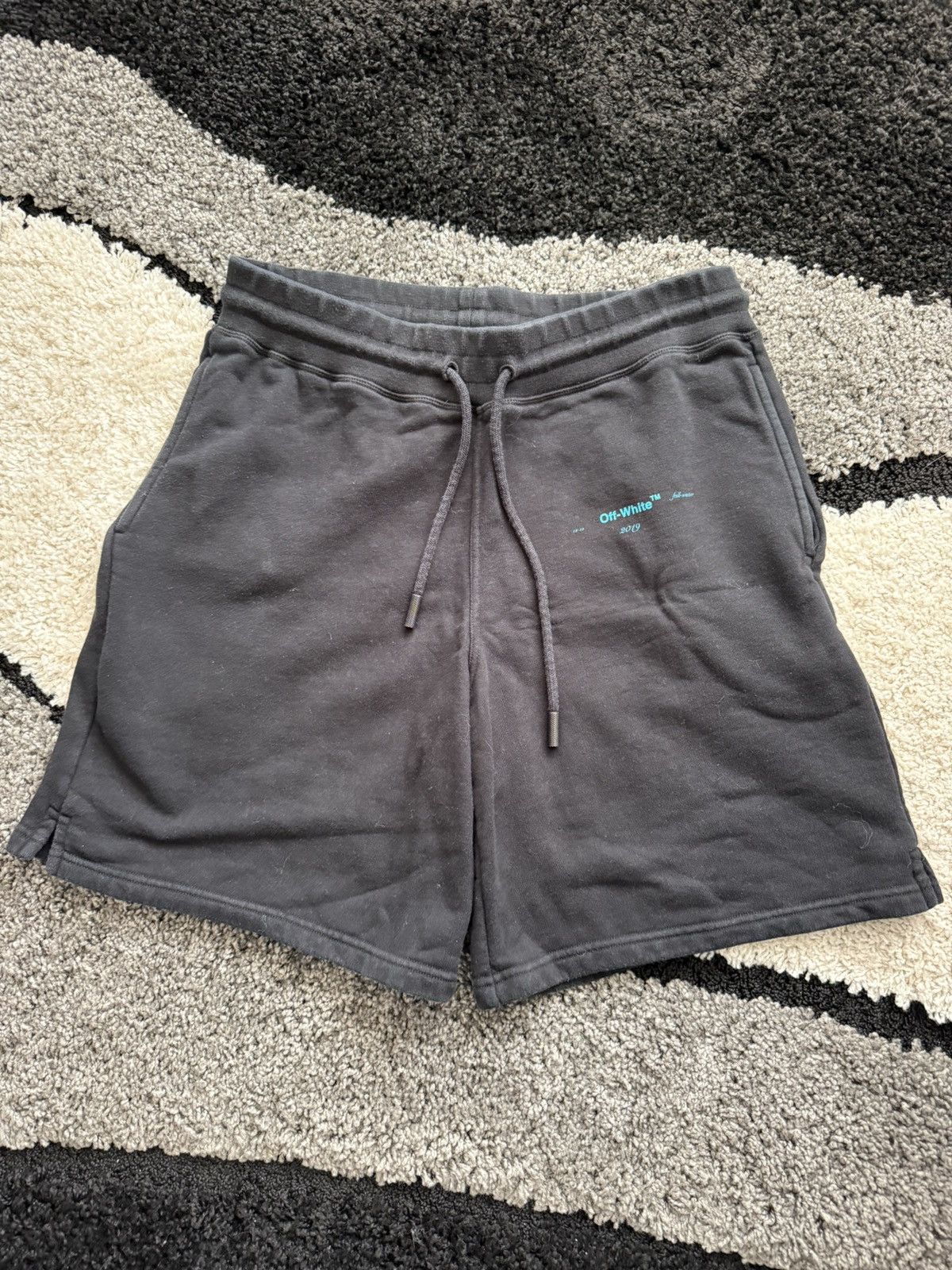 Off-White Off-White Gradient sweat short Size US 34 / EU 50 - 1 Thumbnail