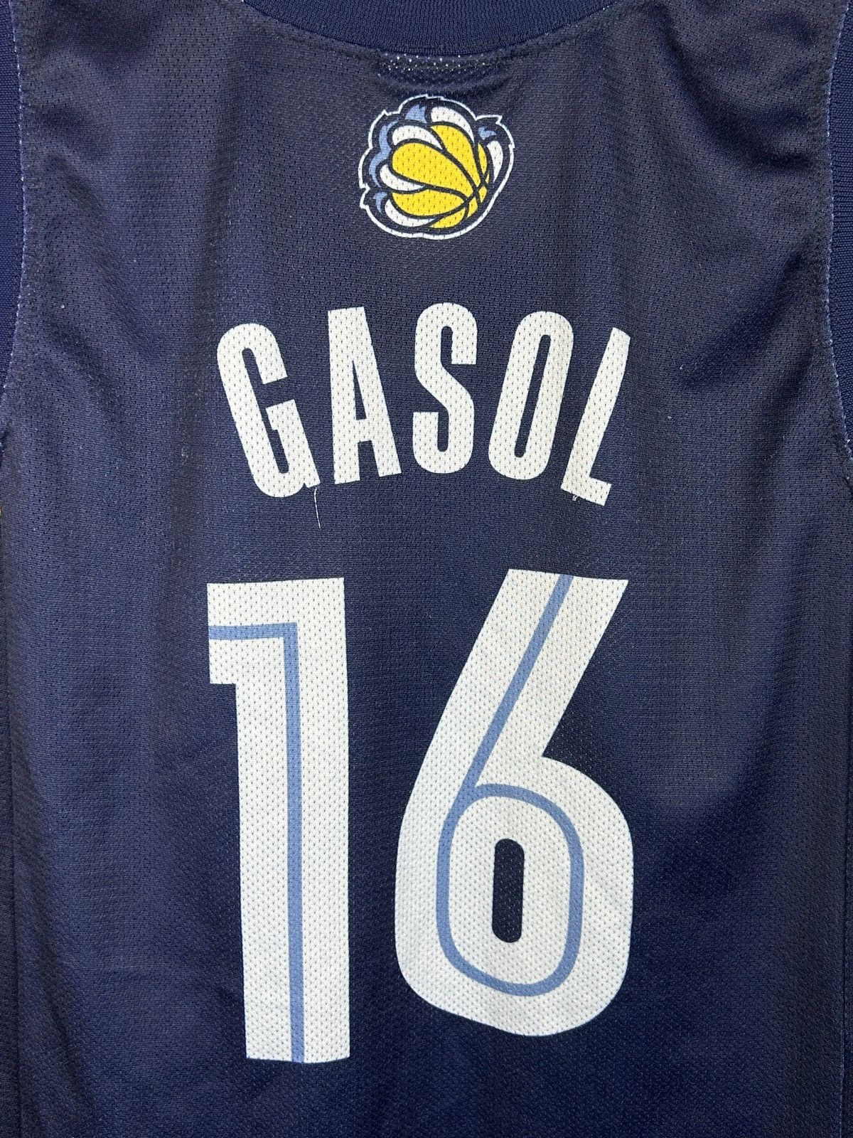 Champion 00s Champion Memphis Grizzlies Gasol #16 Away NBA Jersey Size US S / EU 44-46 / 1 - 6 Thumbnail
