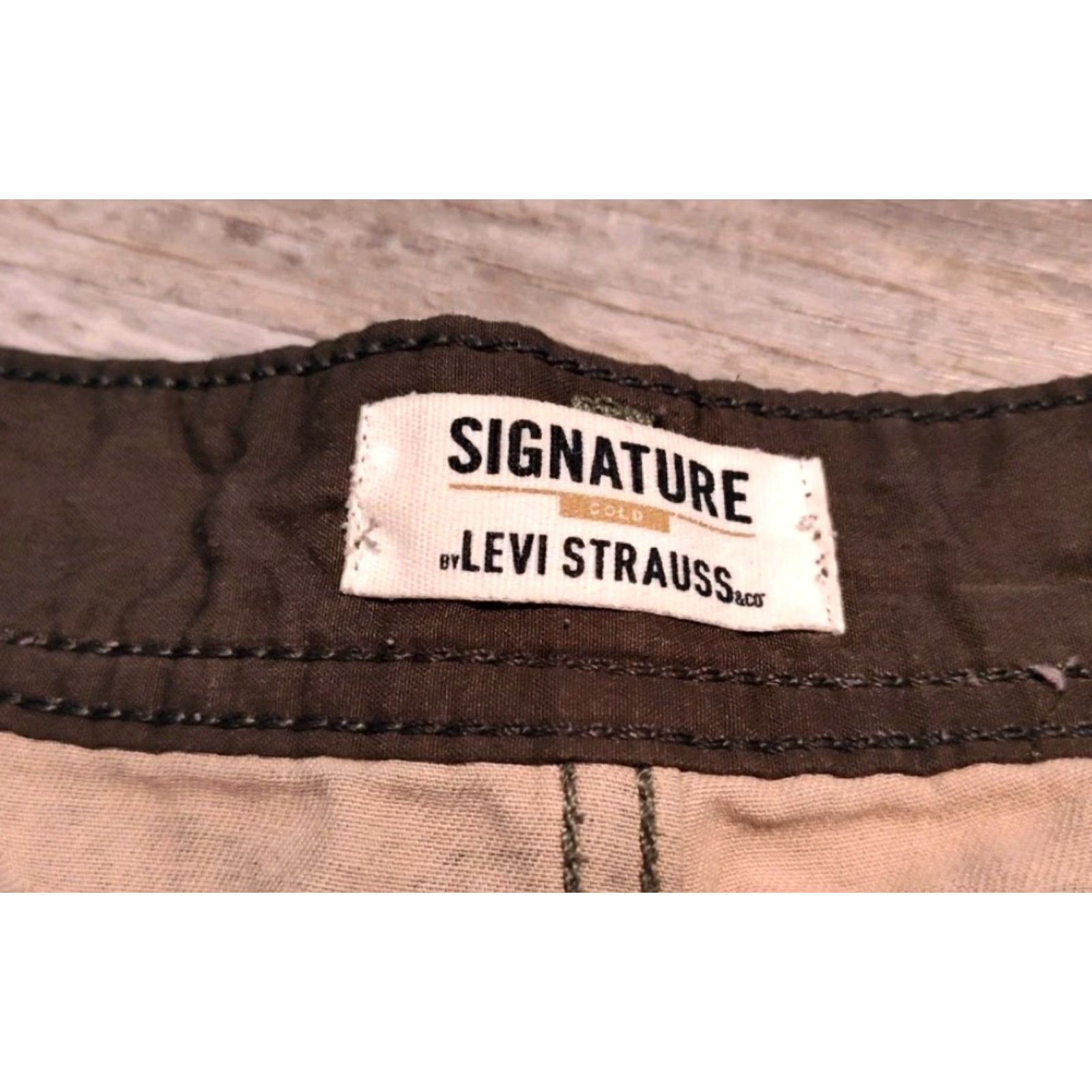 Levi's VINTAGE Levi’s Cargo Shorts Men 36 Camouflage Canvas Casual Workwear Summer Spring Fall Size US 36 / EU 52 - 7 Thumbnail