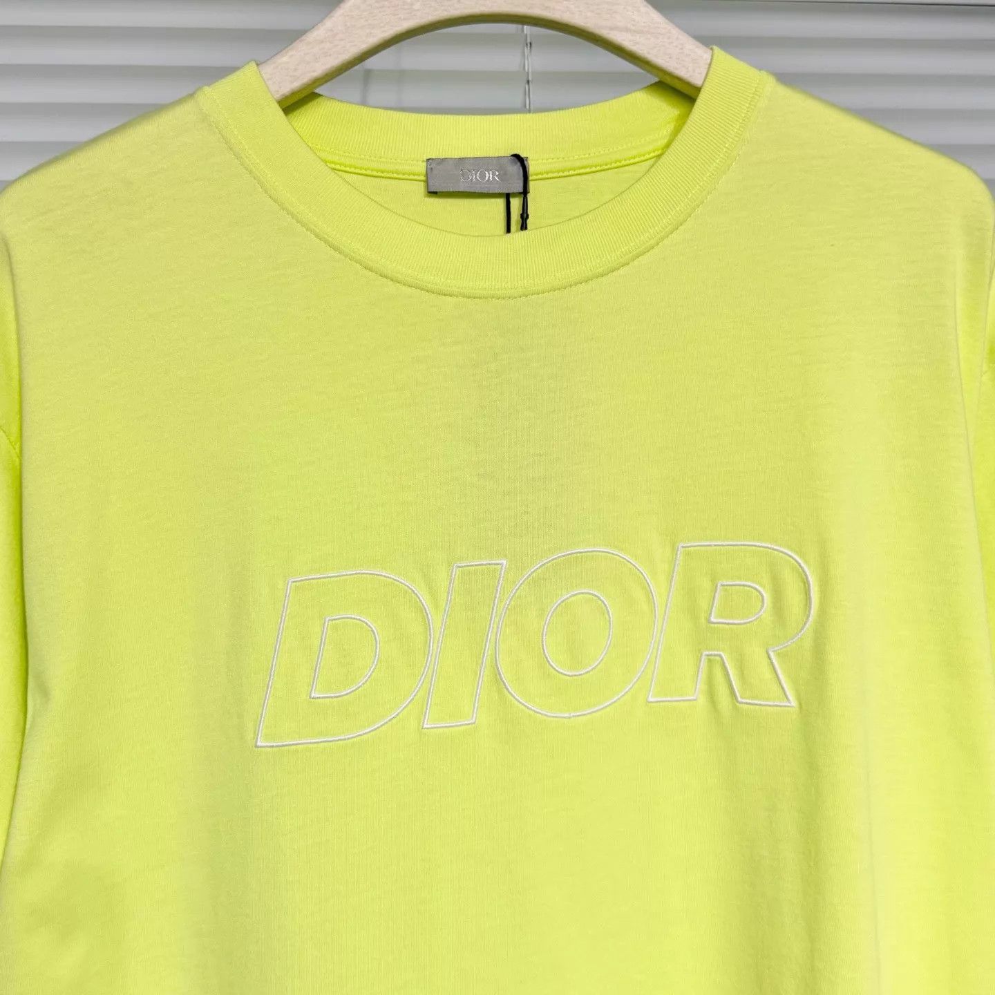 Dior New DIOR Yellow XL Embroidered Logo Tee Size US XL / EU 56 / 4 - 3 Thumbnail