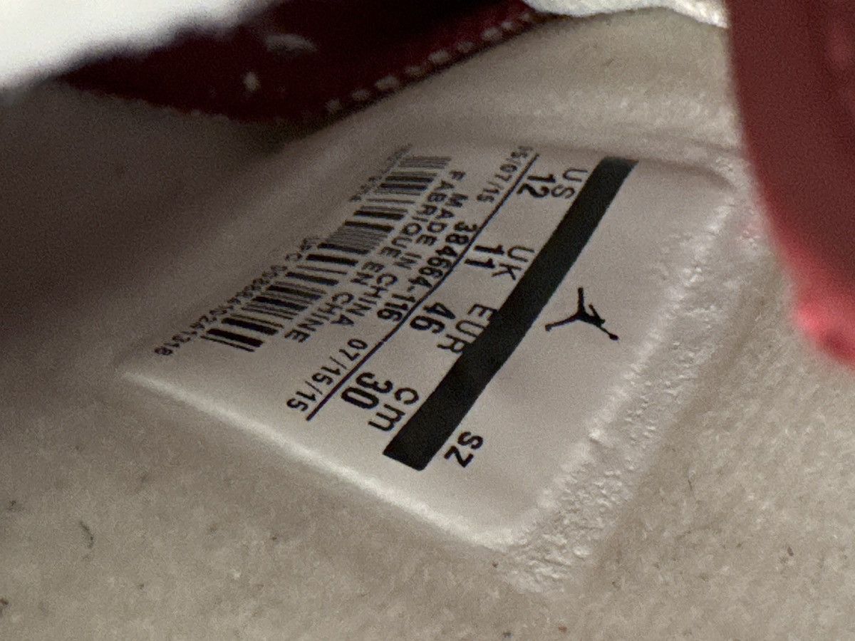 Jordan Brand Air Jordan 6 Retro 2015 Maroon Size 12 Size US 12 / EU 45 - 10 Thumbnail
