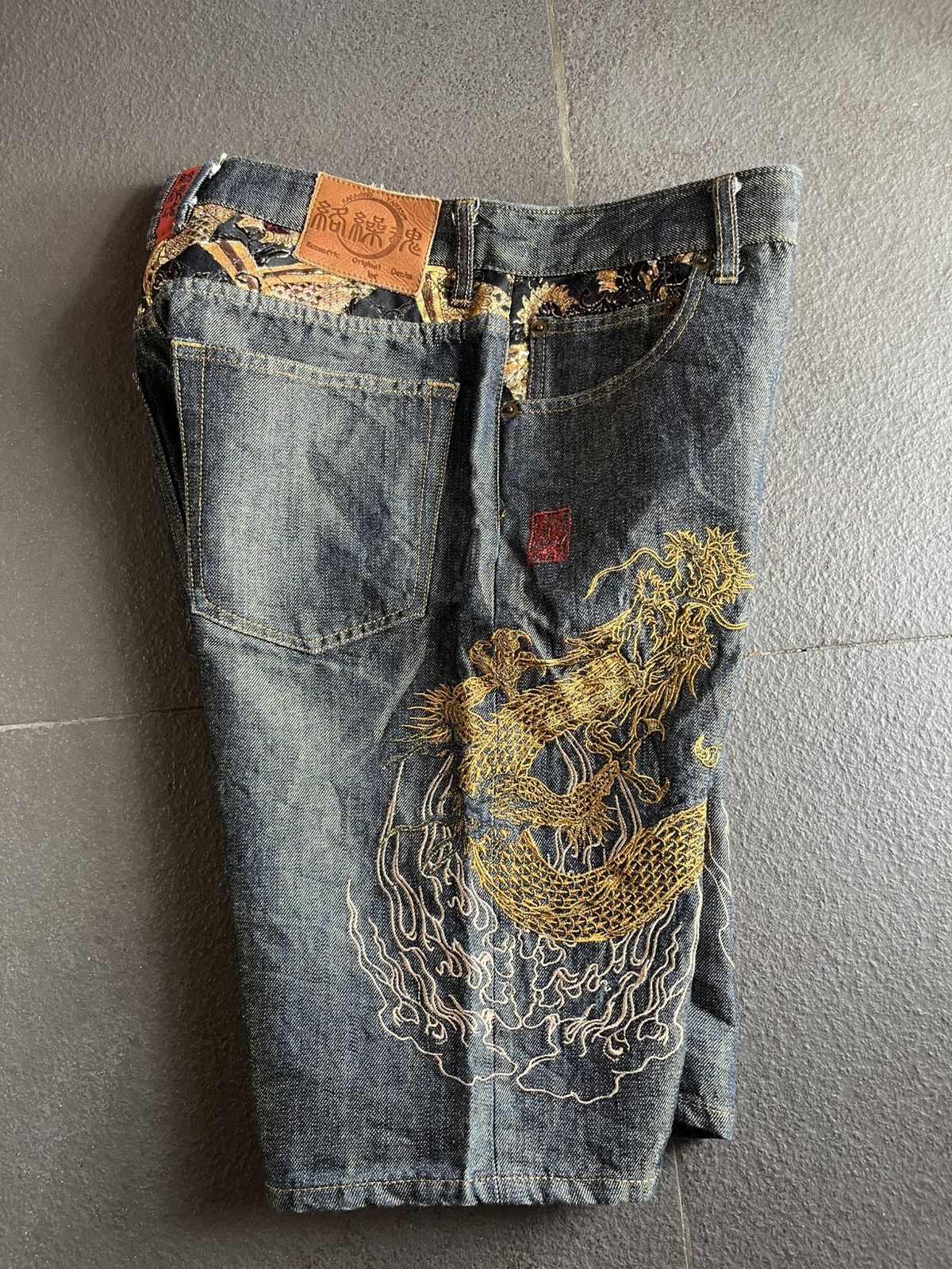 Karakuri Tamashii Dragon and Fire Embroidery Jorts Denim Japanese Size US 32 / EU 48 - 4 Thumbnail