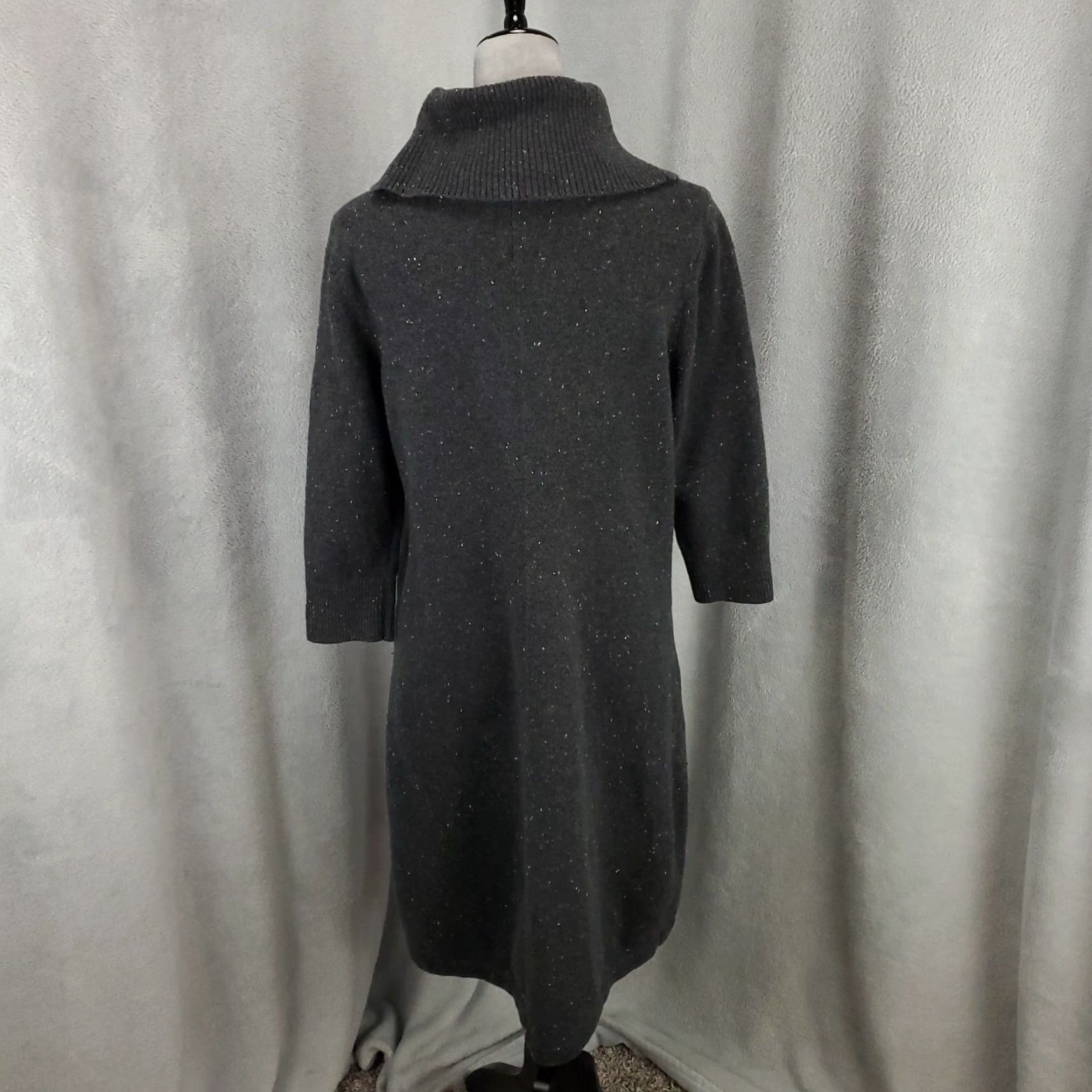 Talbots VINTAGE not applicable. Actually Talbots Sweater Dress Womens Size 0X Gray Black Speckled Cowl Neck Pullover 3/4 Sleeve Knee Length Knit Size XL / US 12-14 / IT 48-50 - 3 Thumbnail