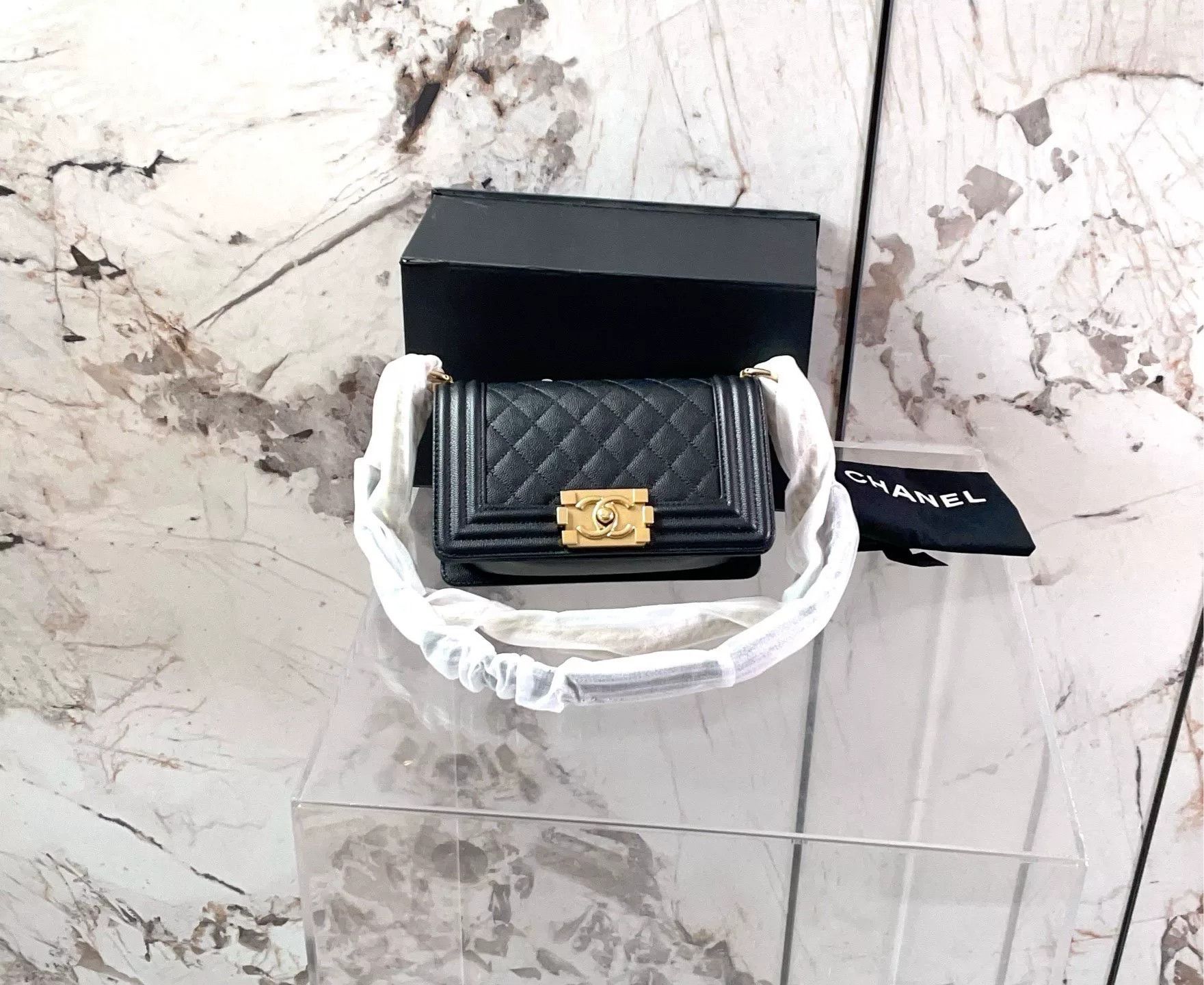Chanel Pre-loved Bag Very good condition Size ONE SIZE - 1 Thumbnail