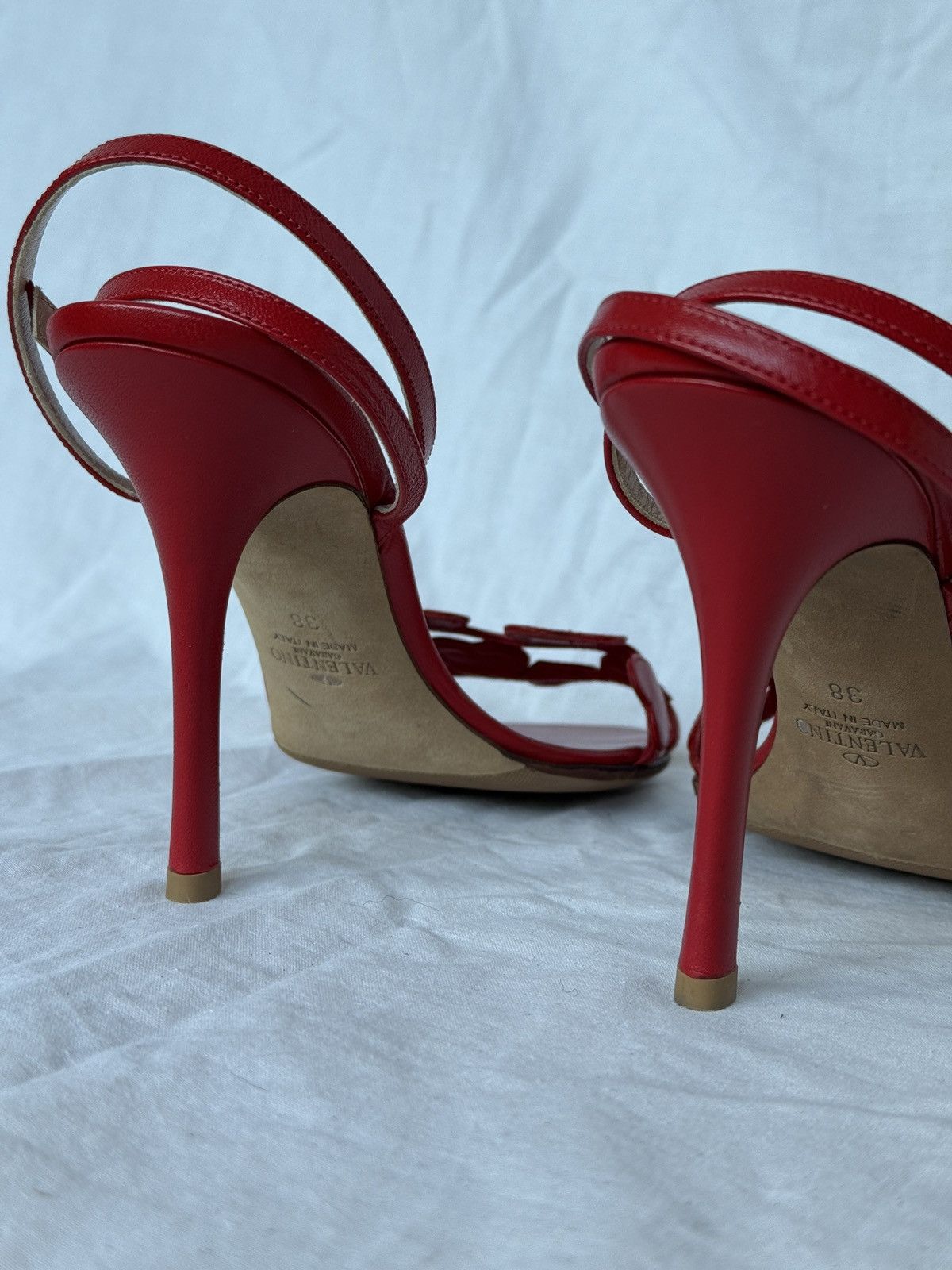 Valentino Iconic Valentino Garavani L’ Amour Hearts Heels Sandals Size US 7 / IT 37 - 8 Thumbnail