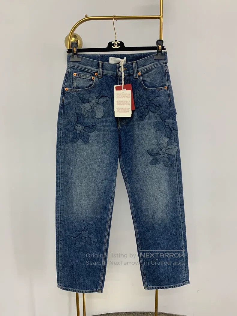 Valentino Valentino Three-dimensional embossed flower jeans Size 24" / US 00 / IT 34 - 1 Thumbnail