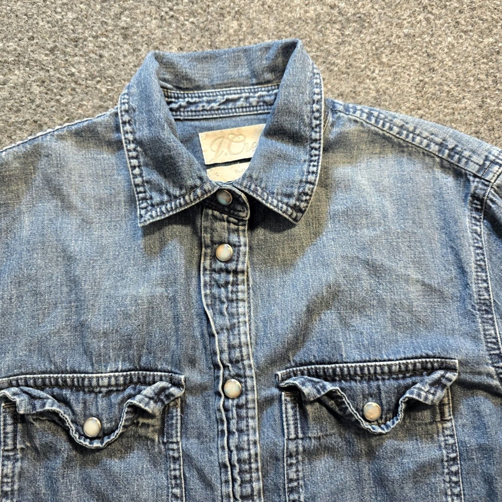 J.Crew J.Crew Top - Womens Size 0 Blue Denim Pearl Snap Slim Long Casual Capsule Minimal Size XS / US 0-2 / IT 36-38 - 2 Thumbnail