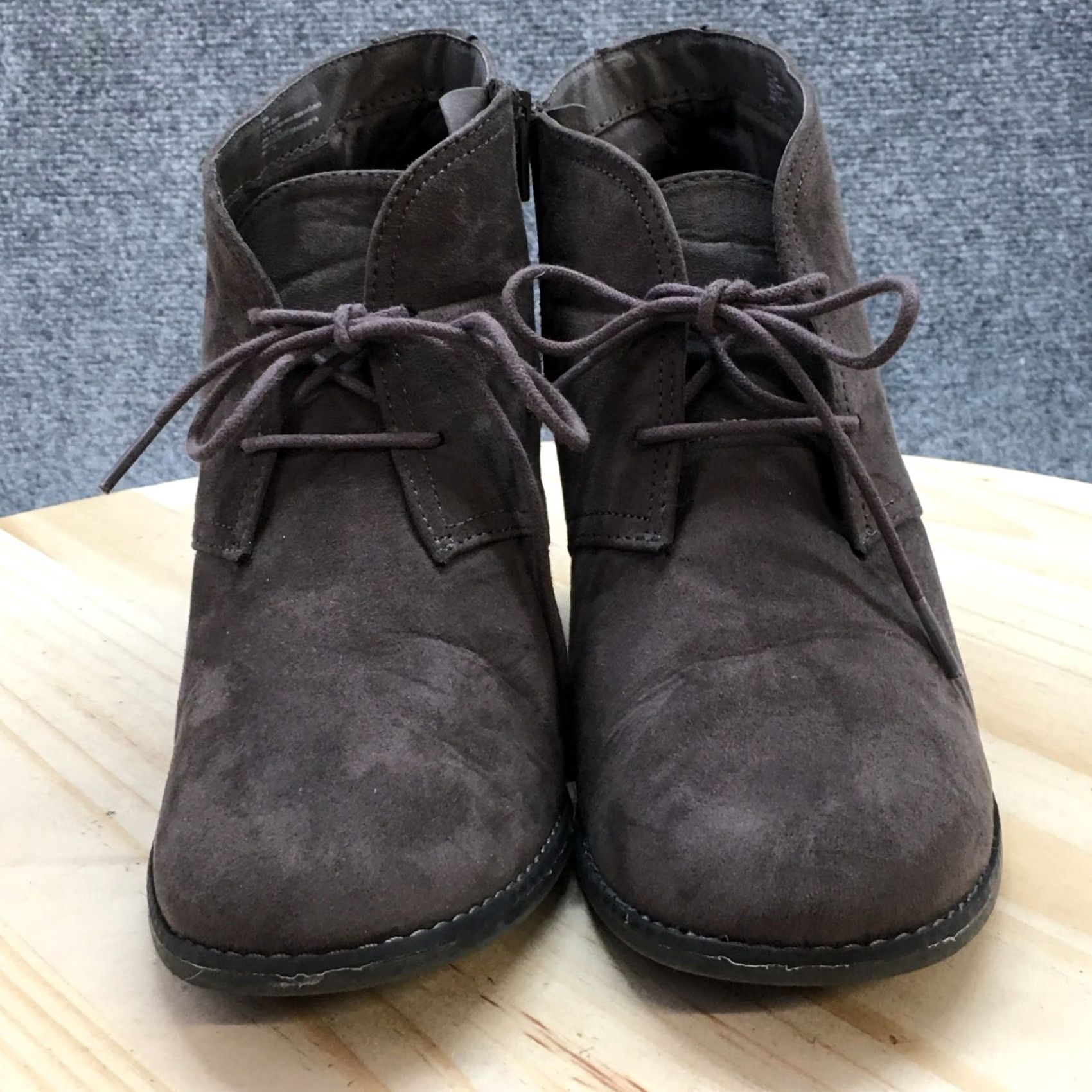 Vintage Universal Thread Boots Womens 10 W Gray Faux Suede Ankle Booties Lace Up Wedge Casual Shoes Size US 10 / IT 40 - 5 Thumbnail