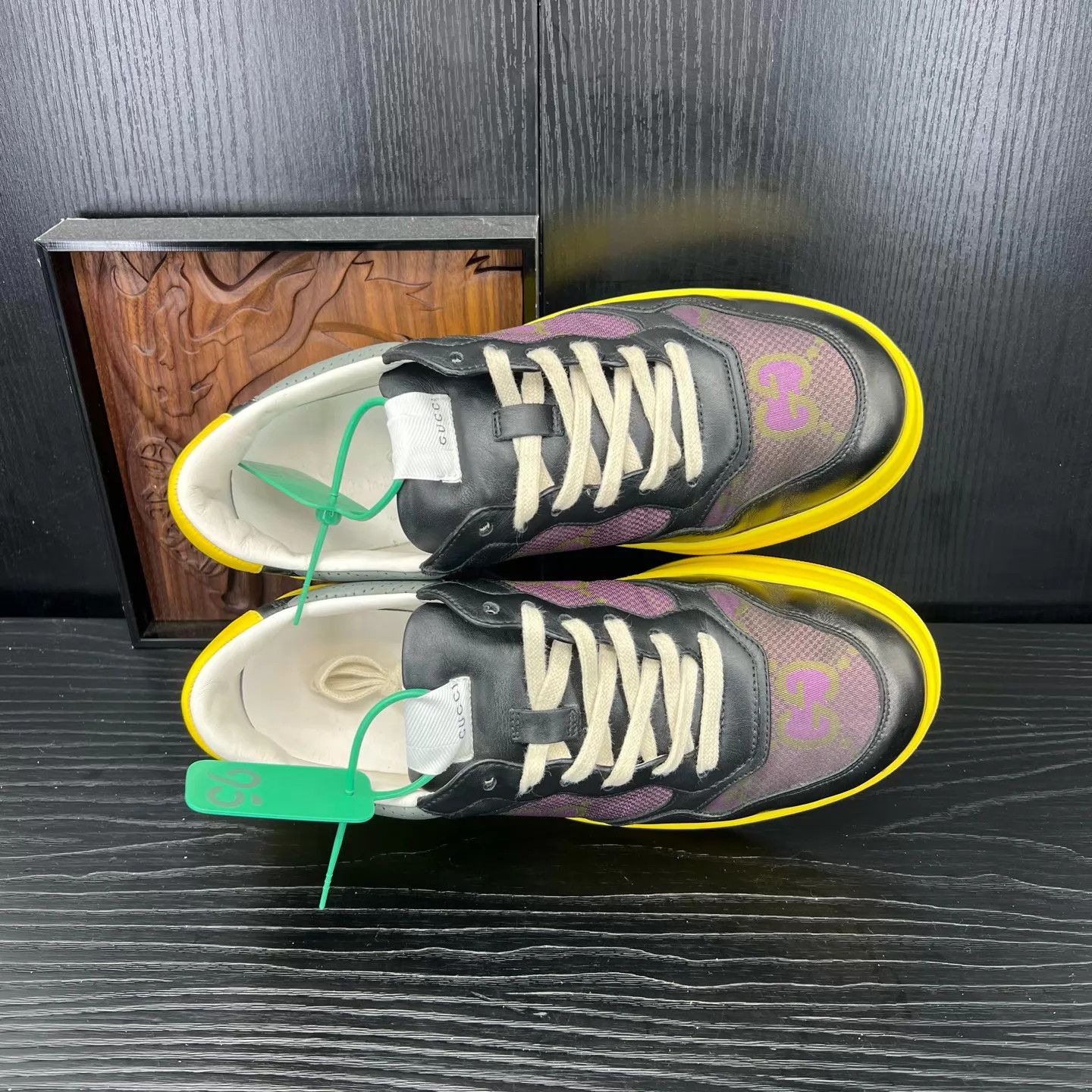 Gucci Gucci Biscuit Sneakers Black Yellow US 7 EU 41 Size US 7 / EU 40 - 7 Thumbnail