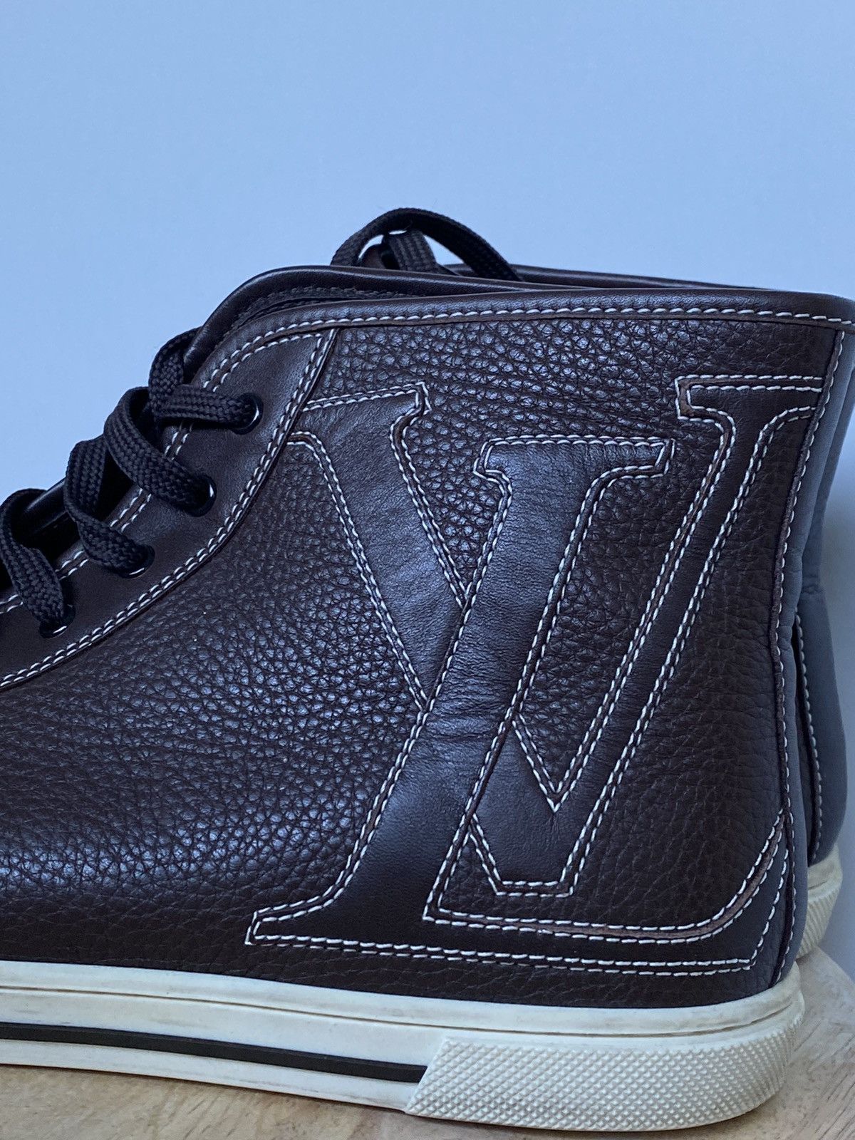 Louis Vuitton Louis Vuitton High Top Leather Brown Sneakers LV Logo Size US 7.5 / IT 37.5 - 2 Thumbnail
