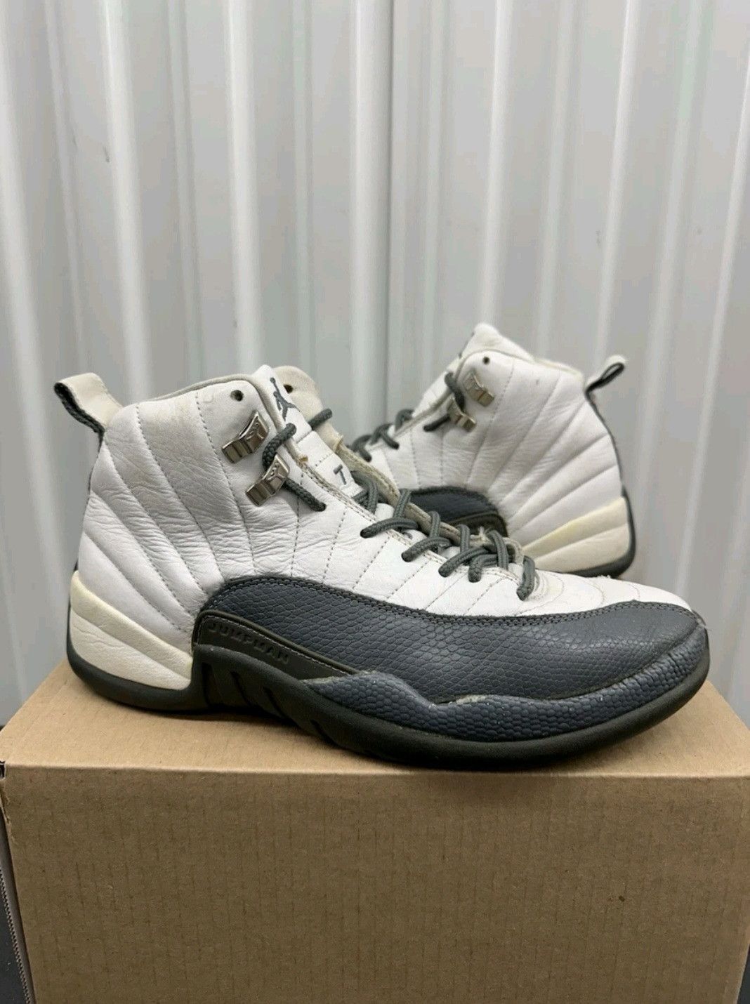 Jordan Brand Nike Air Jordan Retro 12 Flint 2002 136001102 Size 8 Men Size US 8 / EU 41 - 1 Thumbnail