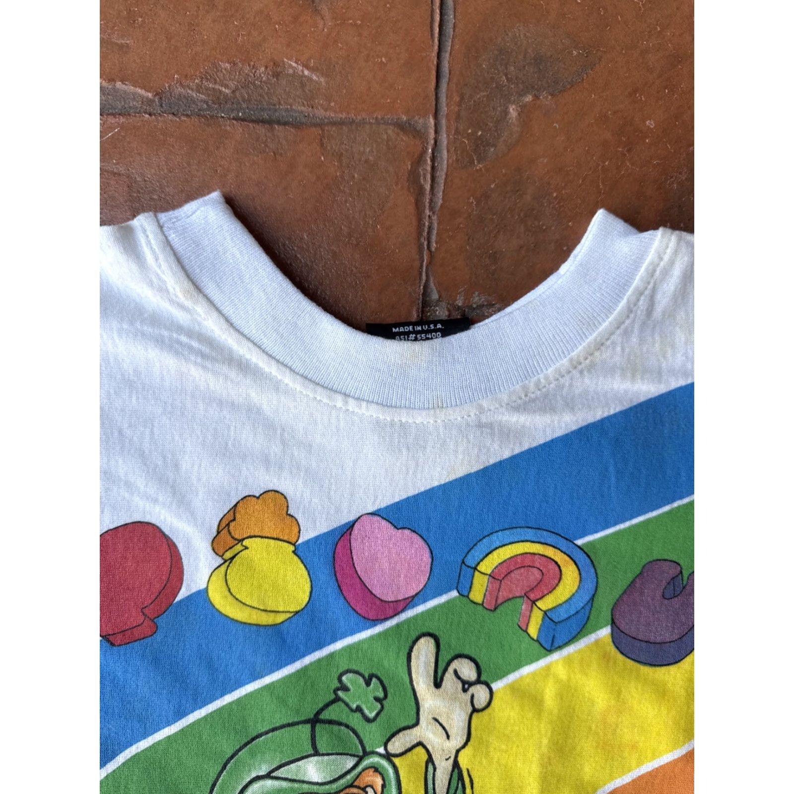 Vintage VINTAGE Lucky Charms Cereal AOP Graphic Promo T-Shirt Large White Mens 90s Retro USA Charms Logo Crew Neck Short Sleeve Size US L / EU 52-54 / 3 - 5 Thumbnail