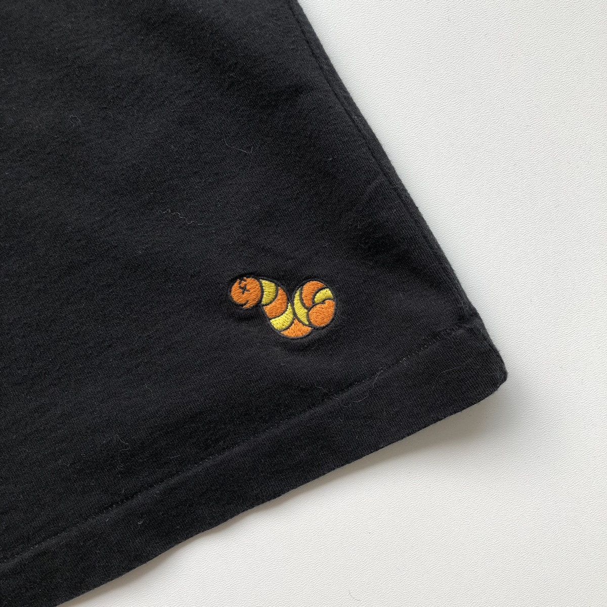 Uniqlo Uniqlo x Kaws x Sesame Street Elmo Graphic T-Shirt Black Size US L / EU 52-54 / 3 - 8 Thumbnail