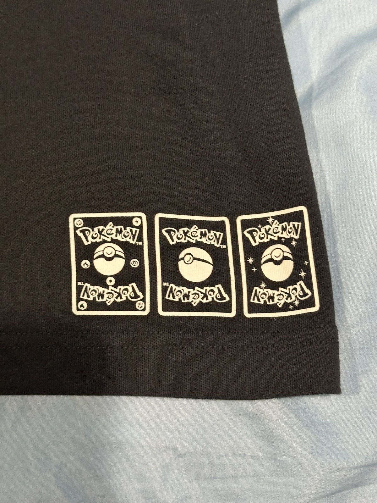 Uniqlo SZ XL US SIZE UNIQLO UT x Pokémon Pikachu Black T-Shirt Size US XL / EU 56 / 4 - 3 Thumbnail