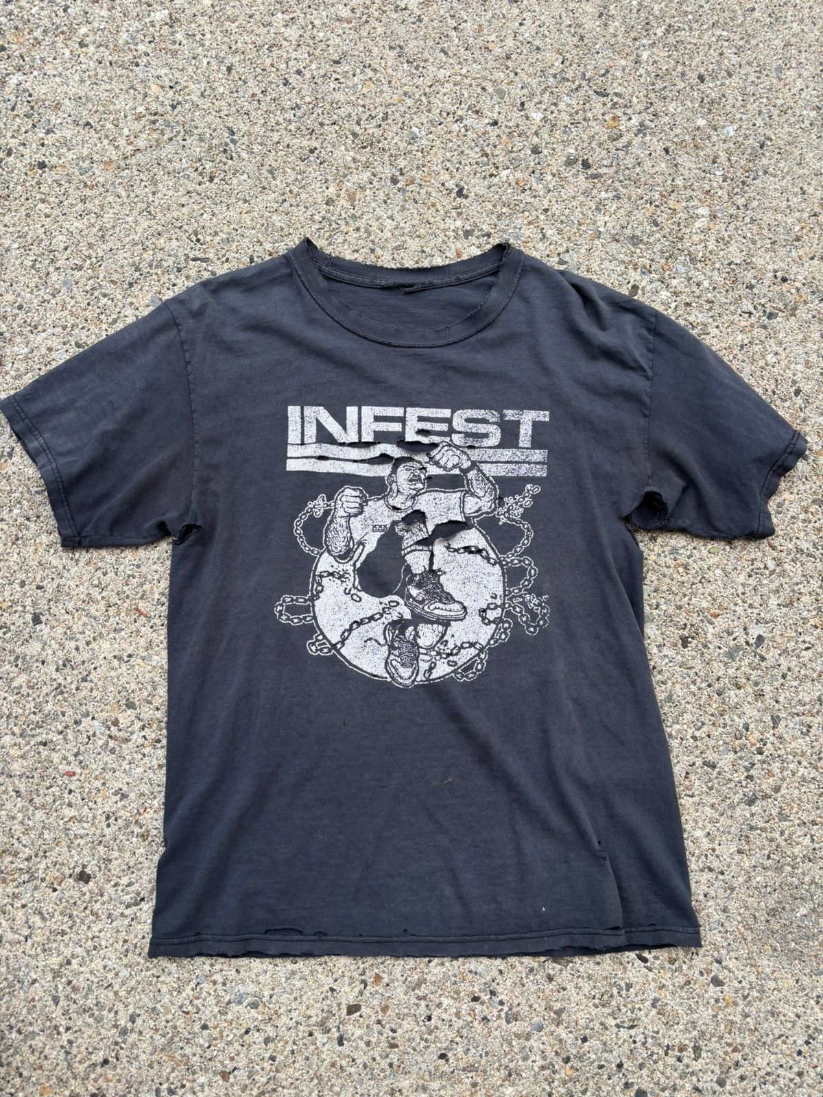 Vintage Vintage Infest Band tee charles bronson rare Size US M / EU 48-50 / 2 - 1 Thumbnail