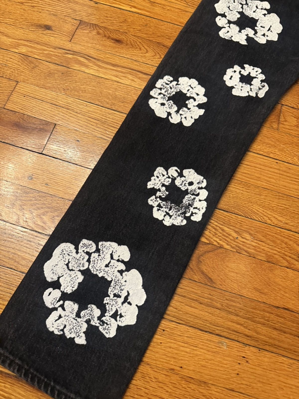 DENIM TEARS Denim Tears Wreath Black Jeans Size 30 Size US 30 / EU 46 - 9 Thumbnail