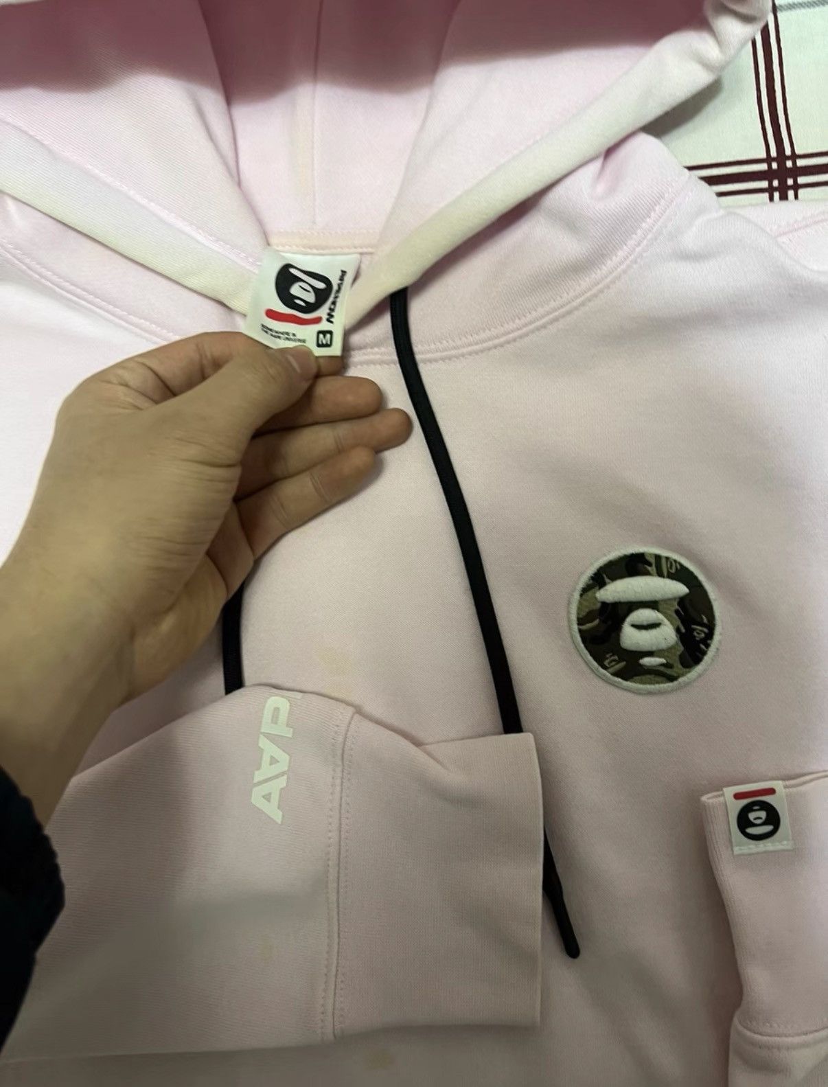 Bape Bape OG Nigo era, latest pink hoodie Size US M / EU 48-50 / 2 - 3 Thumbnail