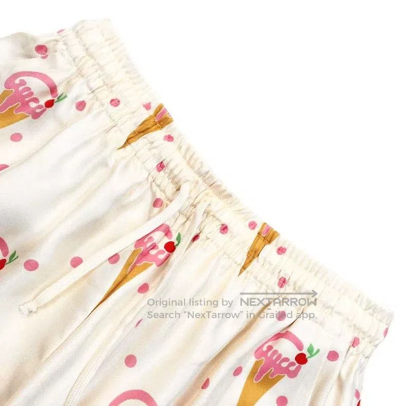 Gucci Gucci Size M Ice cream printed shorts Size 24" / US 00 / IT 34 - 3 Thumbnail