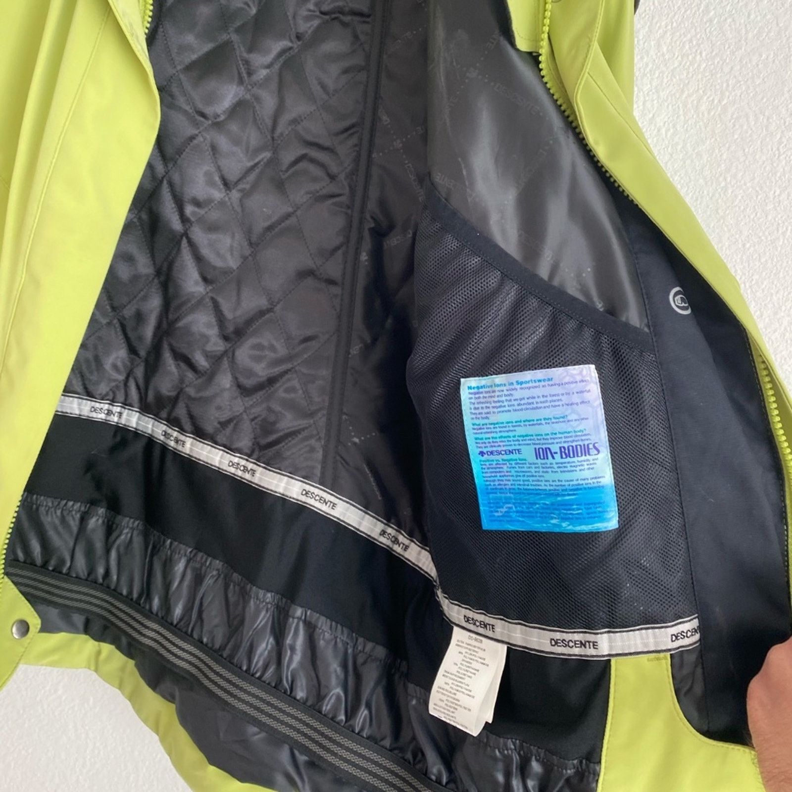 Descente Descente Women's Ski Winter Snow Coat - 12 Size XL / US 12-14 / IT 48-50 - 3 Thumbnail