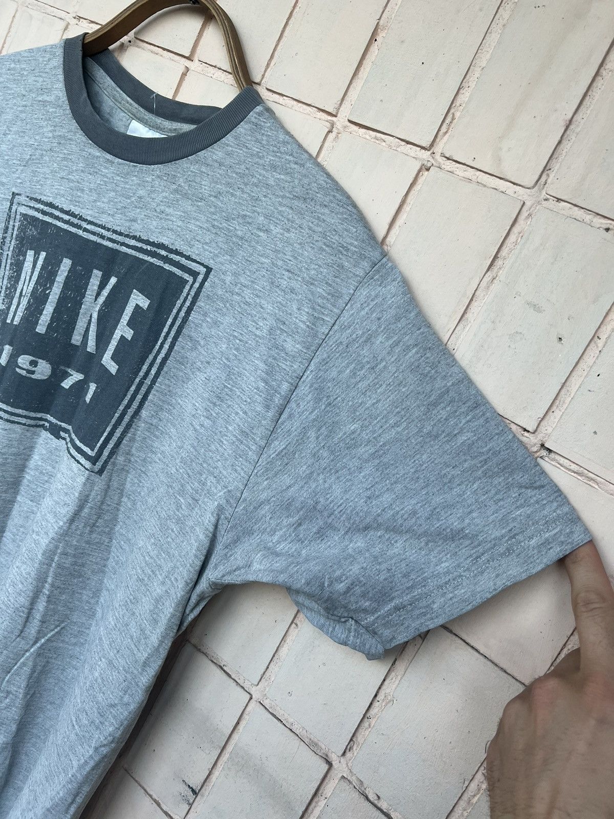Nike Vintage Nike T Shirt Big Logo Swoosh Y2K Size US M / EU 48-50 / 2 - 6 Thumbnail