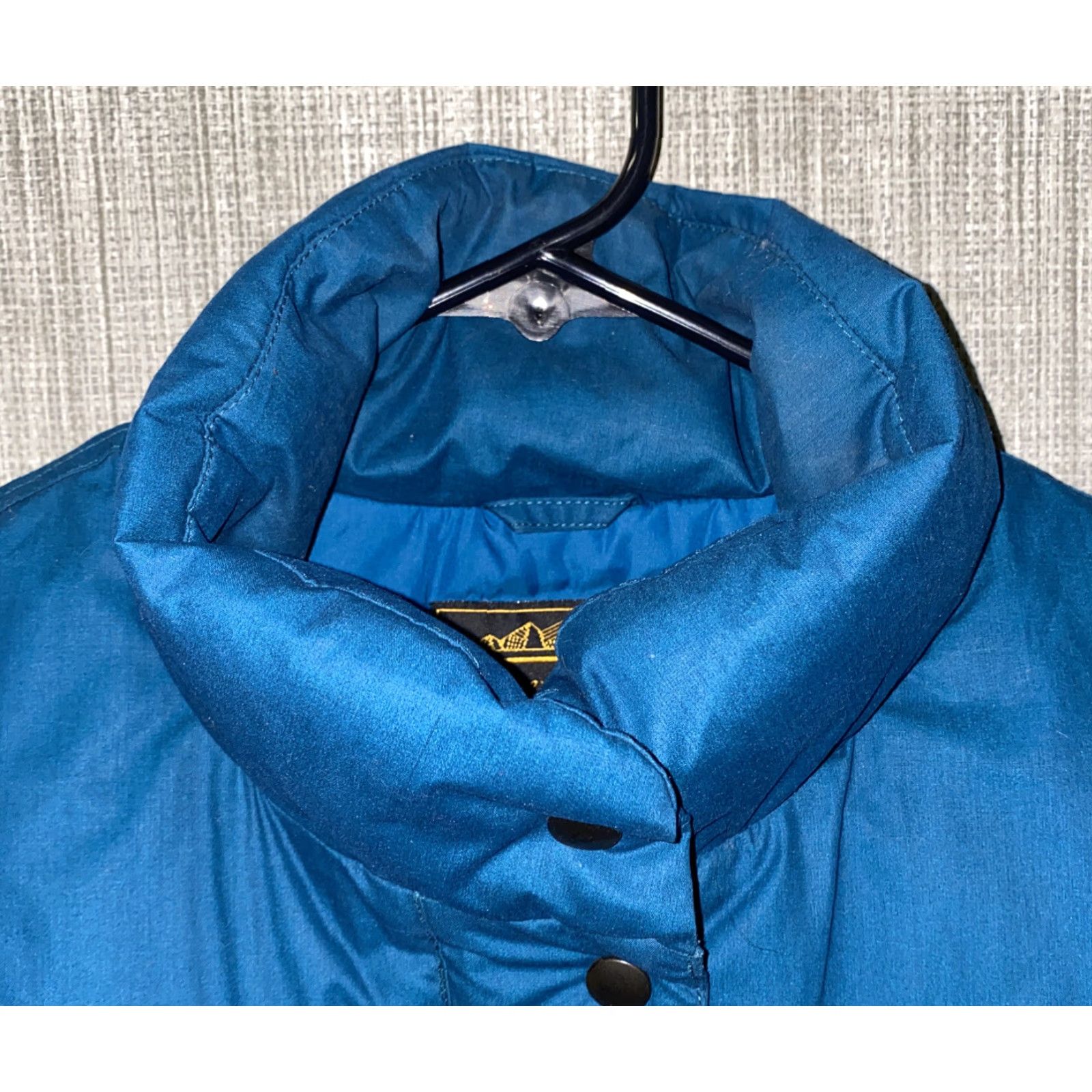 Eddie Bauer Eddie Bauer Vest Womens Down Filled Snap Button Front L Blue Teal Down Filled Vest Womens L Blue Snap Button Eddie Bauer Size L / US 10 / IT 46 - 3 Thumbnail