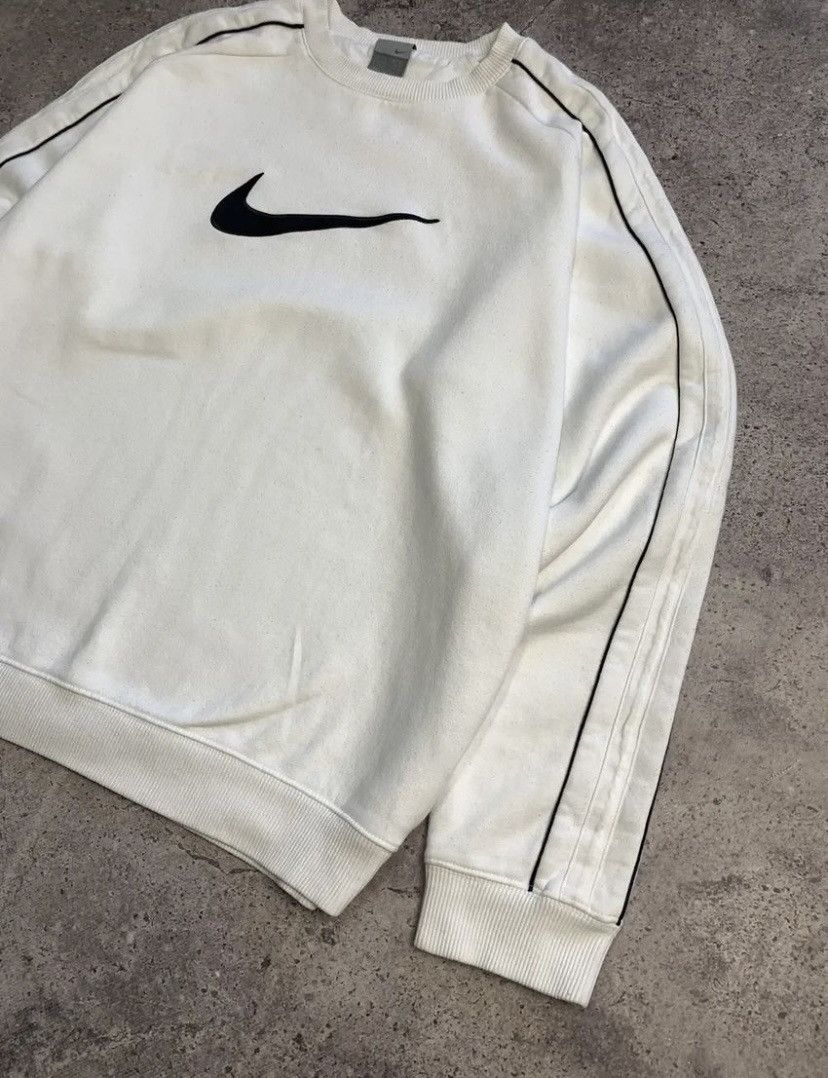 Other Nike Sweater Vintage Faded Big Logo Size US XL / EU 56 / 4 - 3 Thumbnail