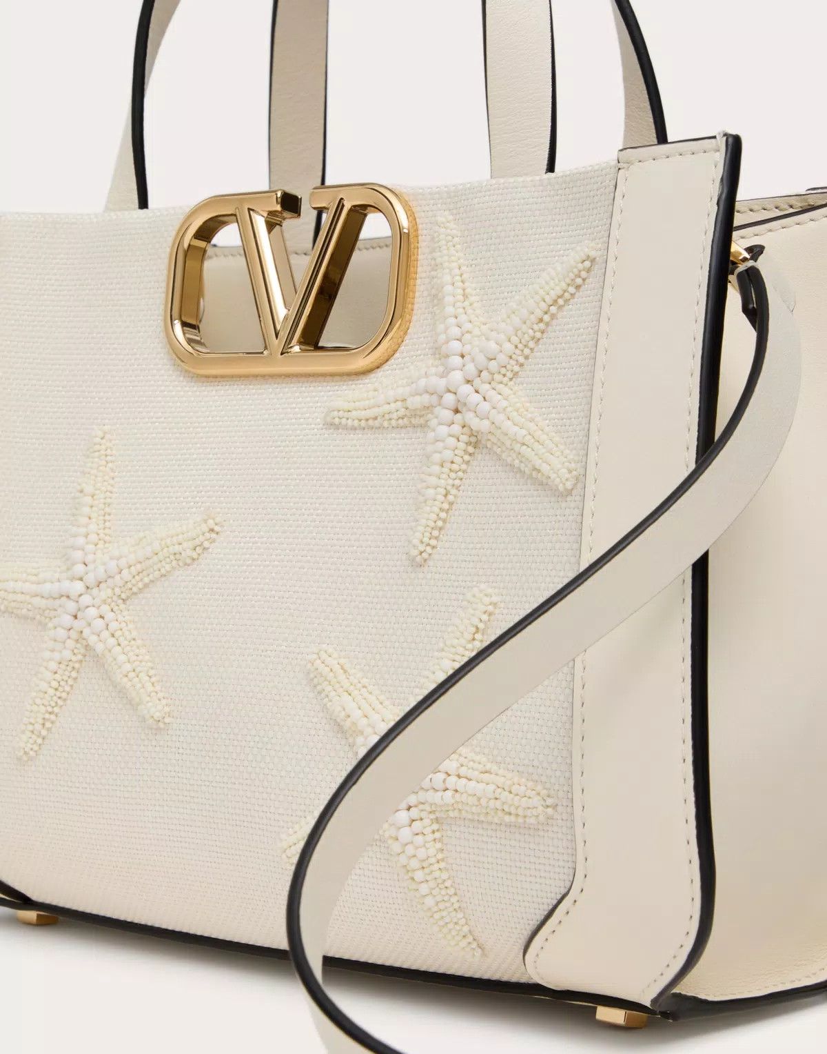 Valentino o1s1wg110625 Size: OS/Escape Small Raffia Hand Bag in White Size ONE SIZE - 7 Thumbnail