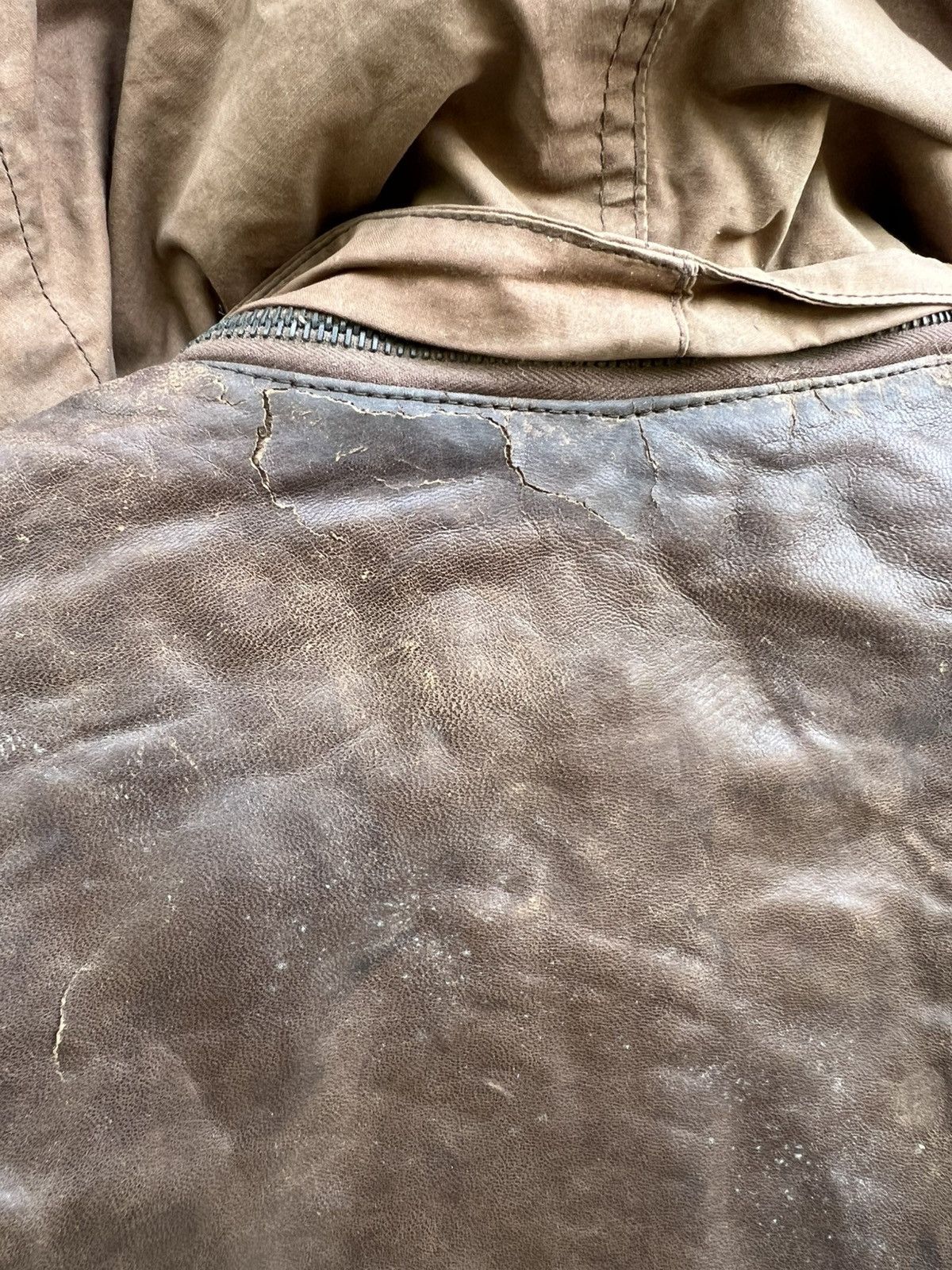 Nigel Cabourn Nigel Cabourn Vintage Oilskin Hunting Jacket Leather Yoke Size US XL / EU 56 / 4 - 17 Thumbnail