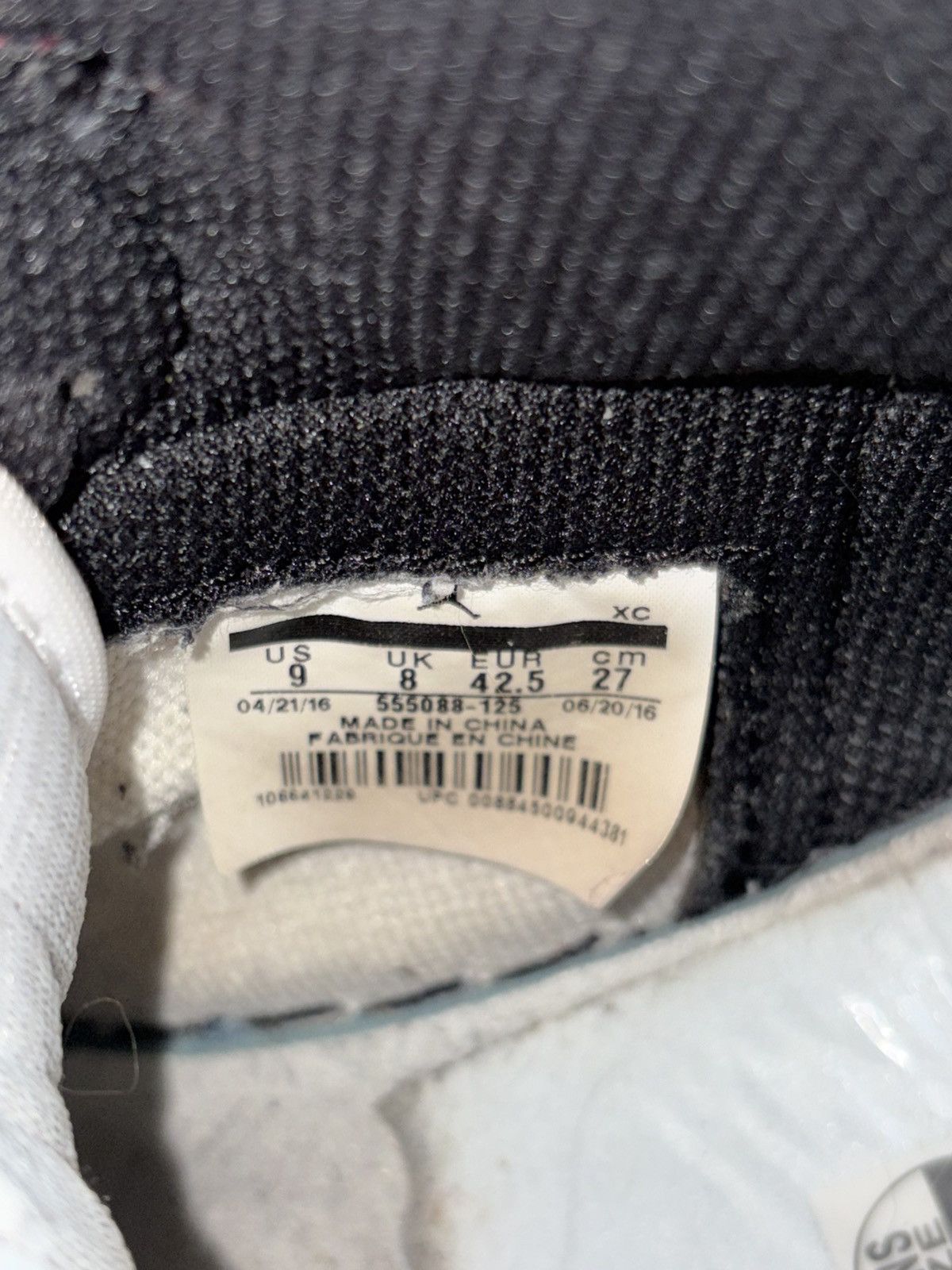 Nike Nike Jordan 1 Black Toe 2016 Size US 9 / EU 42 - 6 Thumbnail