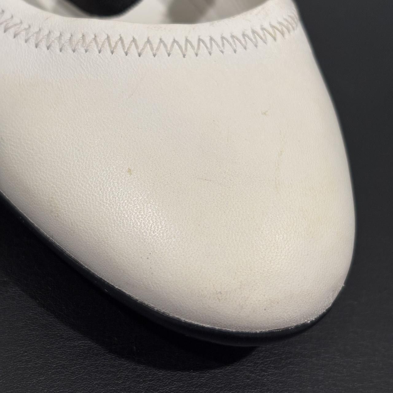 Prada Vintage PRADA 90s / Y2K white leather ballet flats 37.5 Size US 7.5 / IT 37.5 - 6 Thumbnail