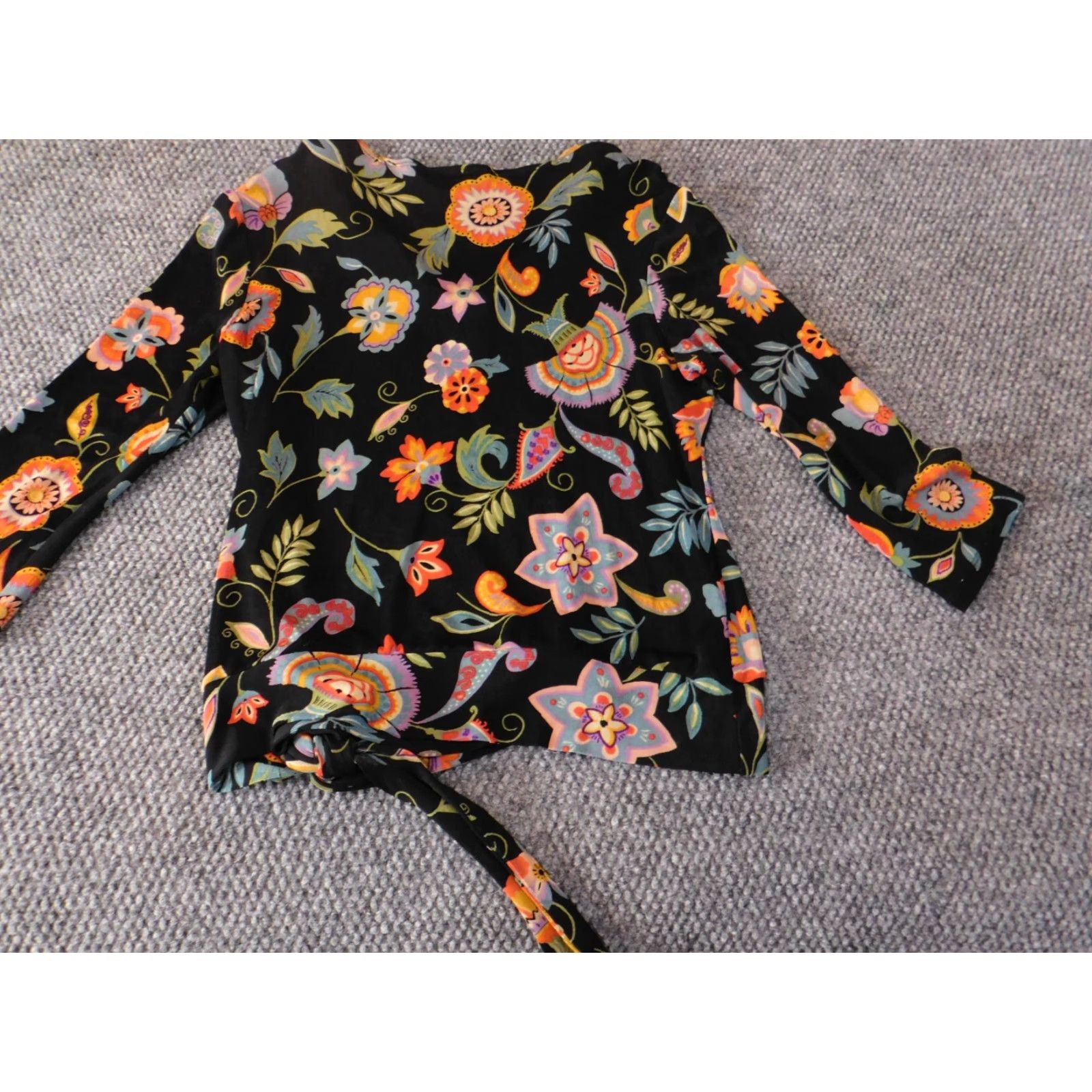 Vintage Choices Blouse Women S Black Floral Round Neck Long Sleeve Pullover Stretch Rayon Acetate Casual Shirt 2020s Basic Rose Pattern Women Size S / US 4 / IT 40 - 7 Thumbnail