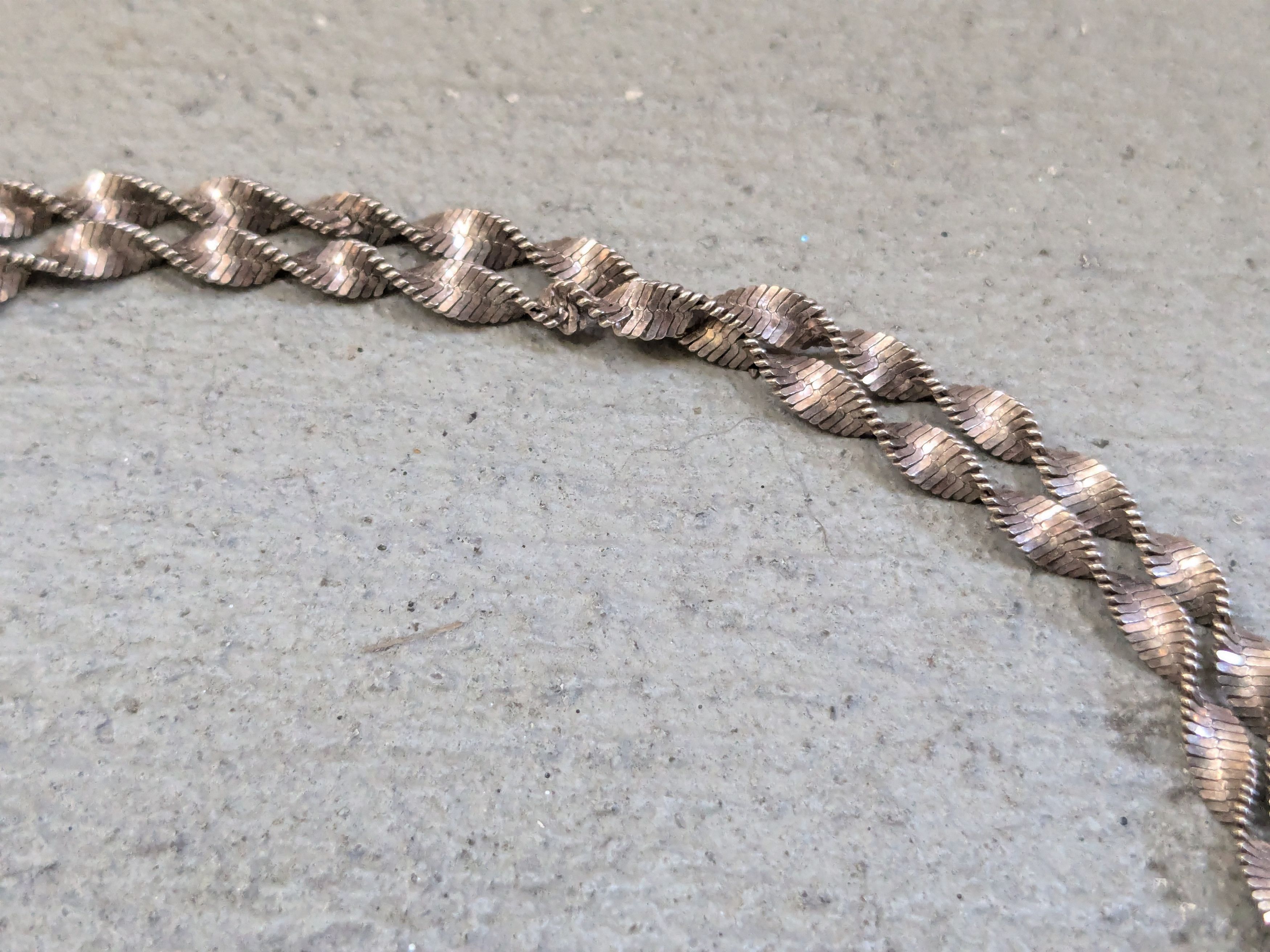 Jewelry Sterling Silver Necklace 24" Herringbone Twist Italy Size ONE SIZE - 6 Thumbnail
