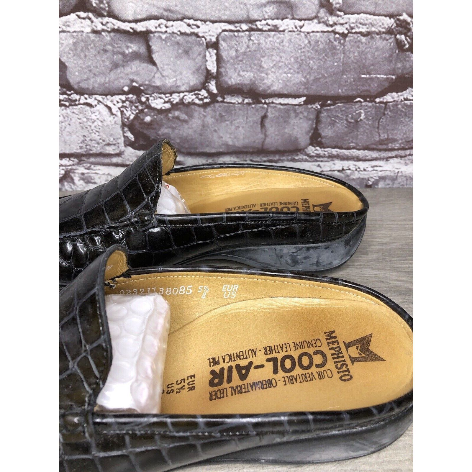 Mephisto Mephisto Black Patent Leather Crocometal Croc Print Mules Sh Size US 8 / IT 38 - 9 Thumbnail