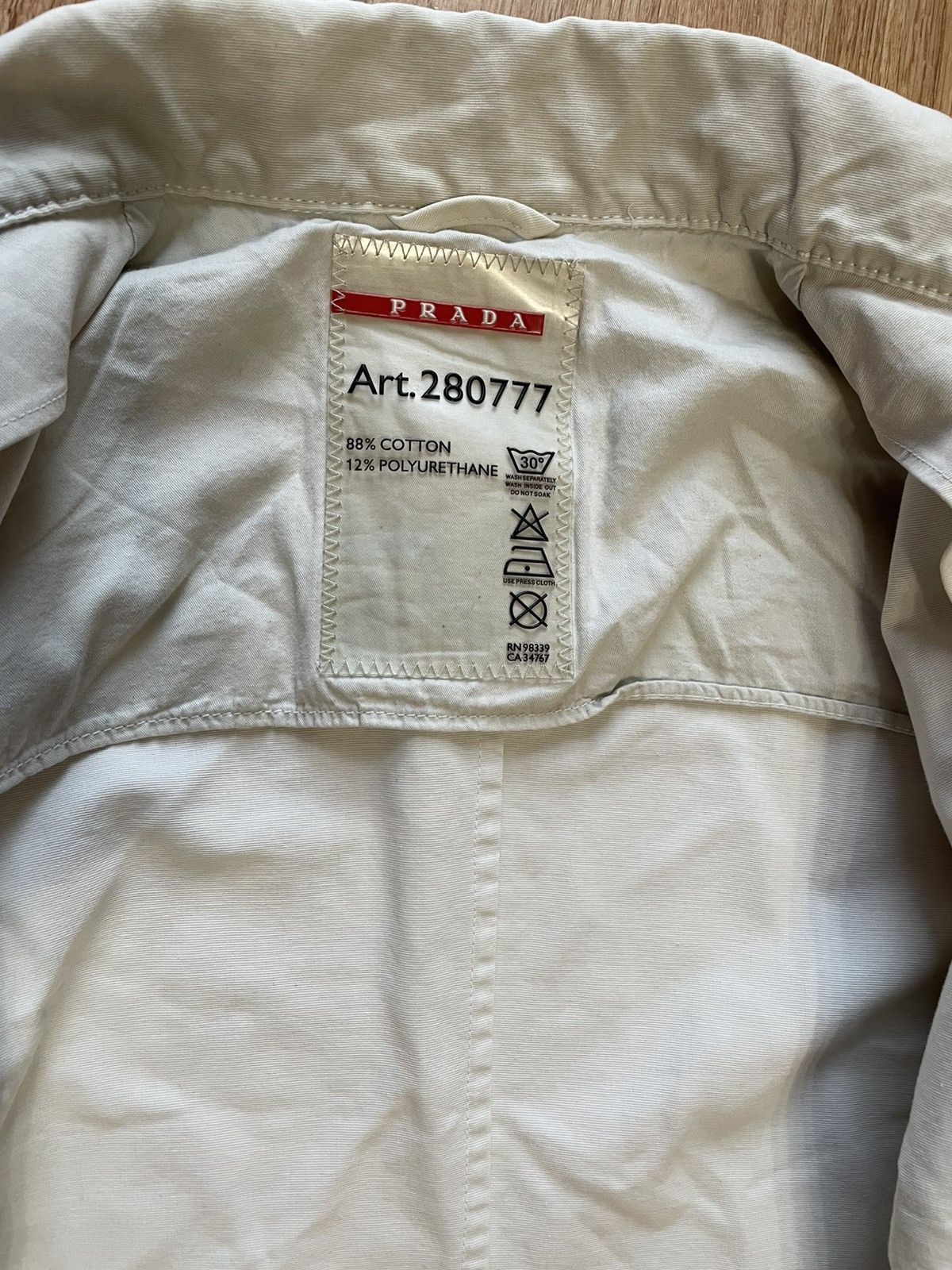 Prada vintage Prada coat Size L / US 10 / IT 46 - 3 Thumbnail