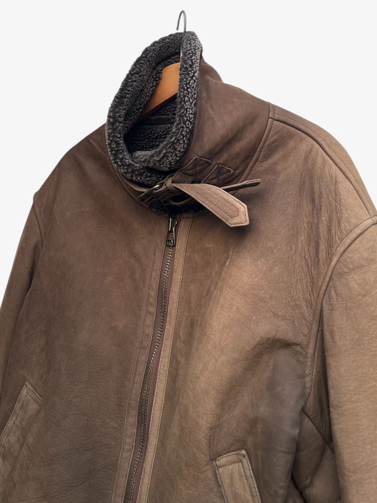 Genuine Leather Vintage Aitoz Corp B3 Cowhide Shearling Bomber Jacket Size US L / EU 52-54 / 3 - 11 Thumbnail