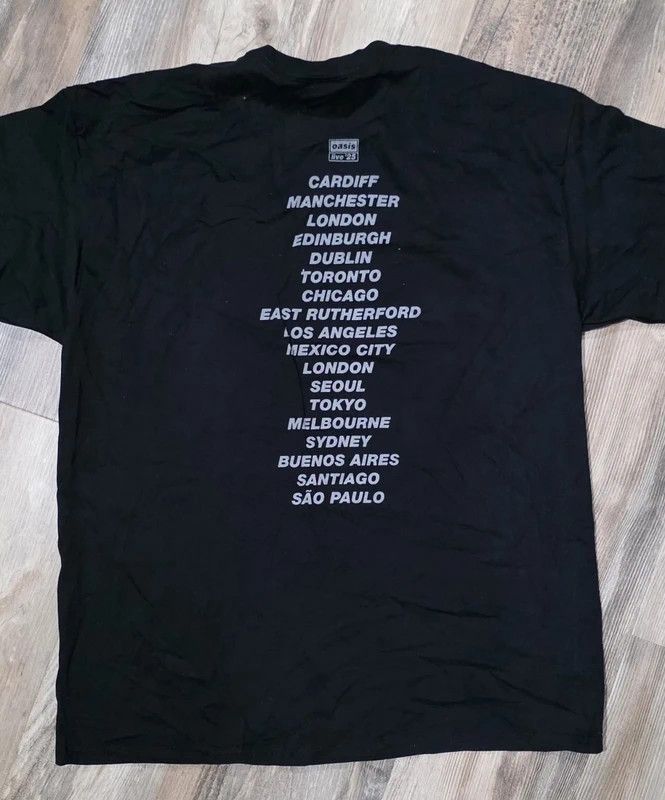 Band Tees Oasis 2025 Tour Shirt X-Large. Double sided. Size US XL / EU 56 / 4 - 2 Thumbnail