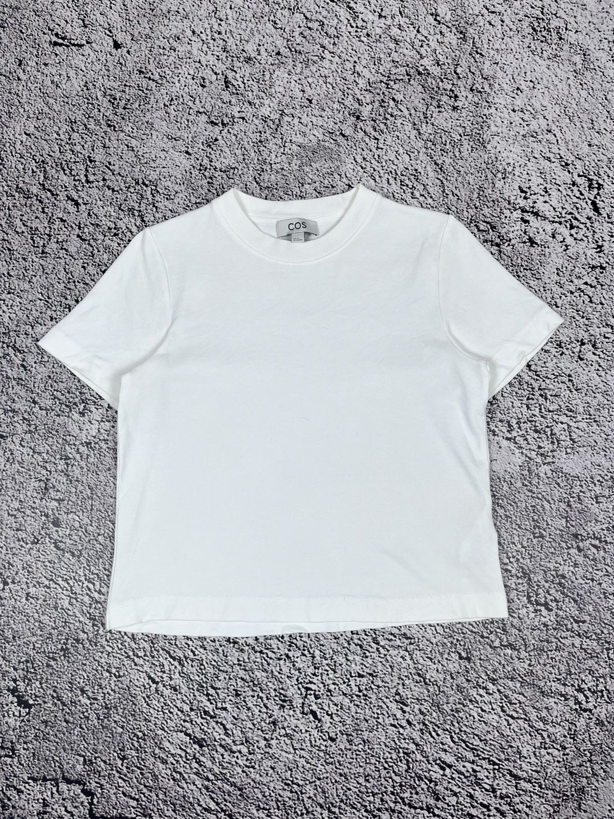 Cos Vintage Y2K Cos White Blank T Shirt size XS Streetwear Size XS / US 0-2 / IT 36-38 - 1 Thumbnail