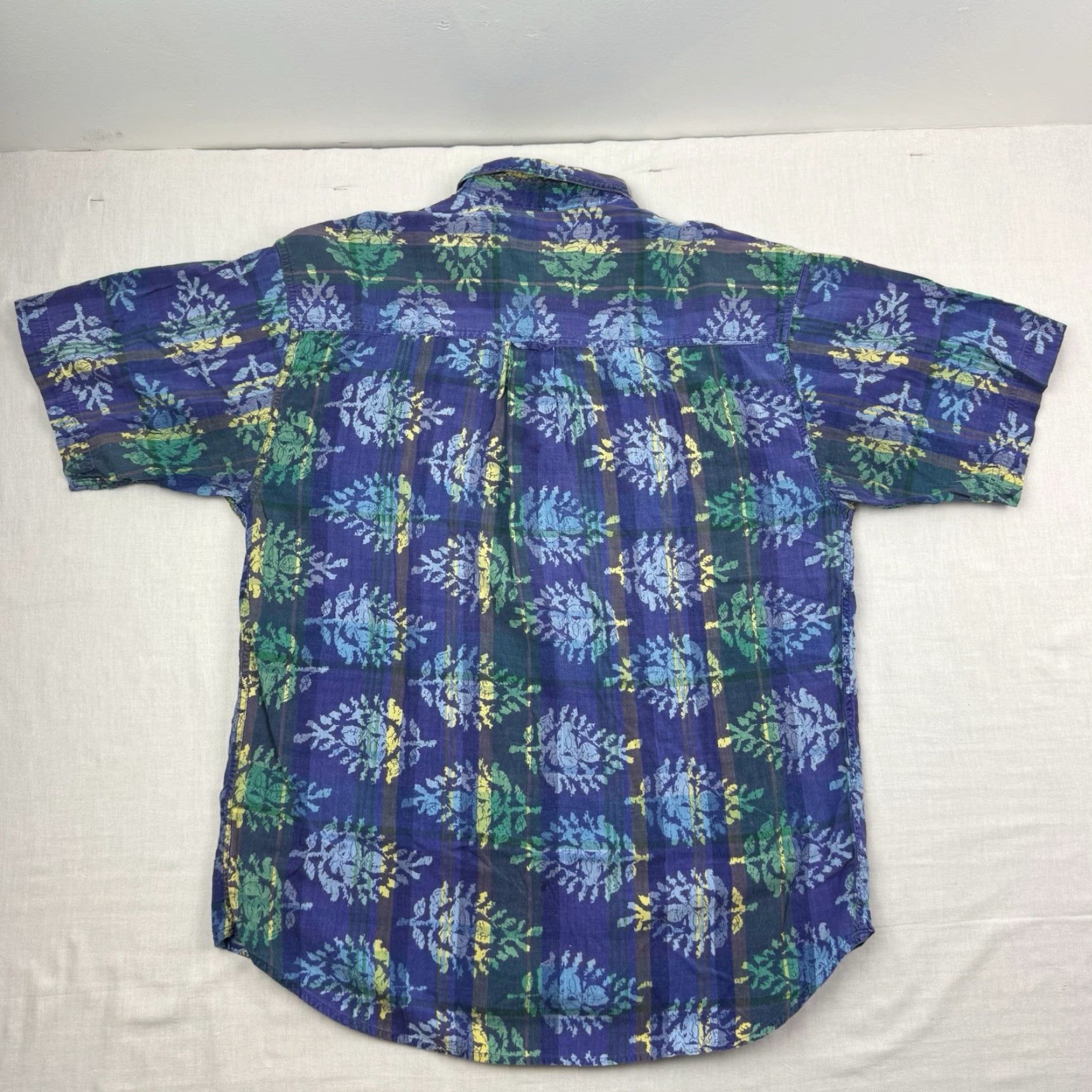 Eddie Bauer VINTAGE Eddie Bauer Button-Up Shirt Adult L Blue 90s Tropical Madras Collared Mens Size US L / EU 52-54 / 3 - 8 Thumbnail