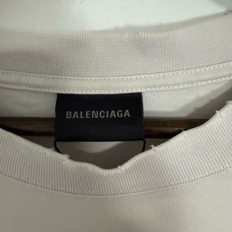 Balenciaga Balenciaga White embroidered reverse letter short sleeve Size US M / EU 48-50 / 2 - 3 Thumbnail