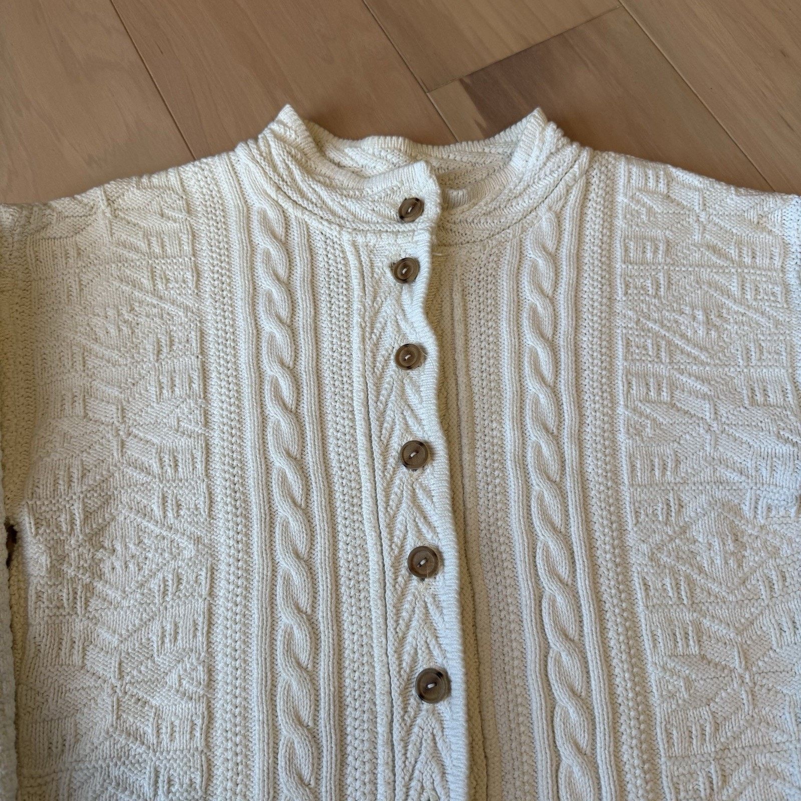L.L. Bean Vintage LL Bean Cardigan Women's Small White Cable Knit Size S / US 4 / IT 40 - 3 Thumbnail