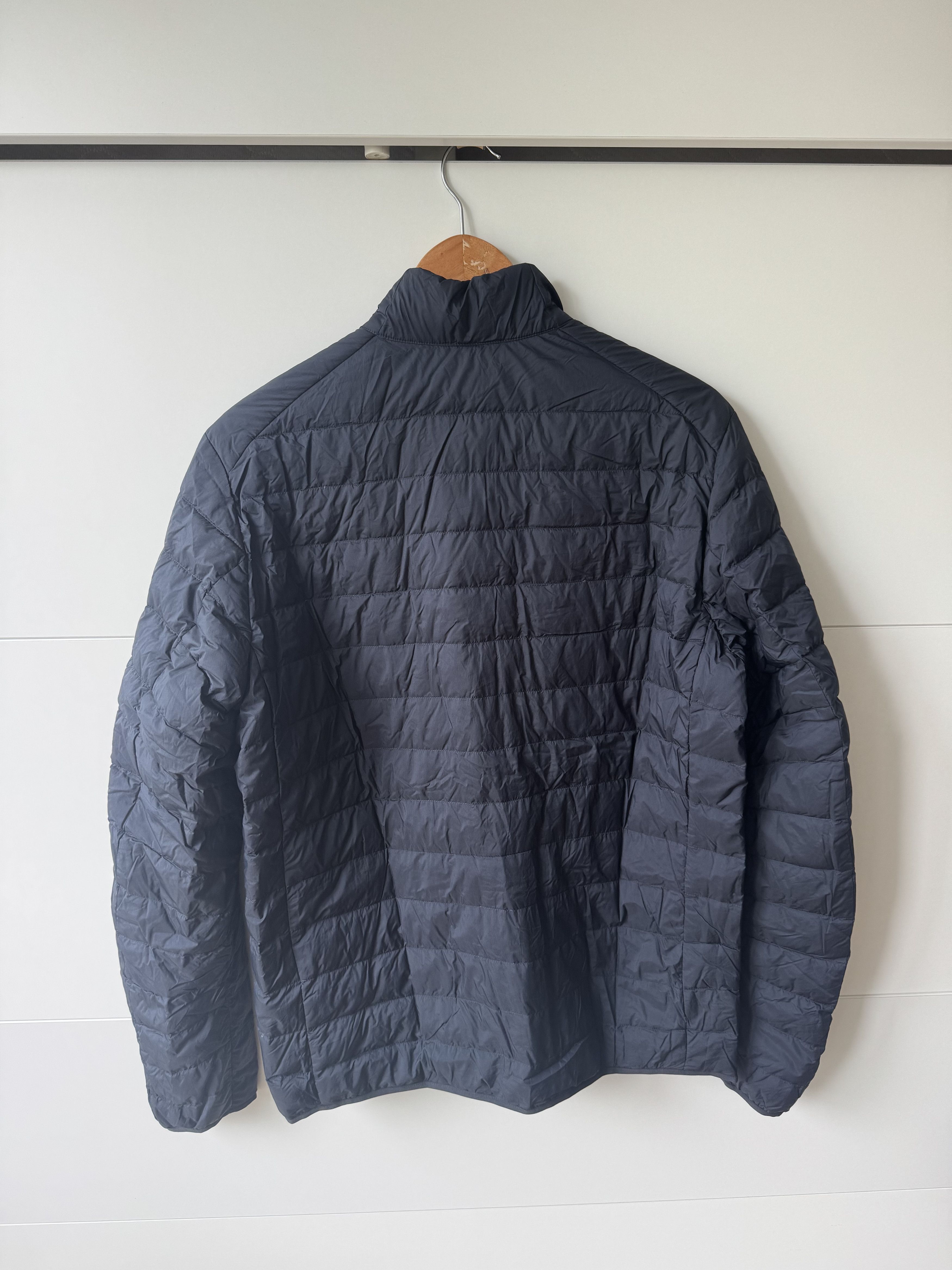 Uniqlo [M] Ultra Light Down Jacket in Navy Size US M / EU 48-50 / 2 - 3 Thumbnail